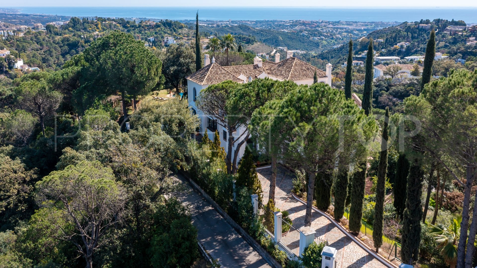 El Madroñal, villa a la venta de 7 dormitorios