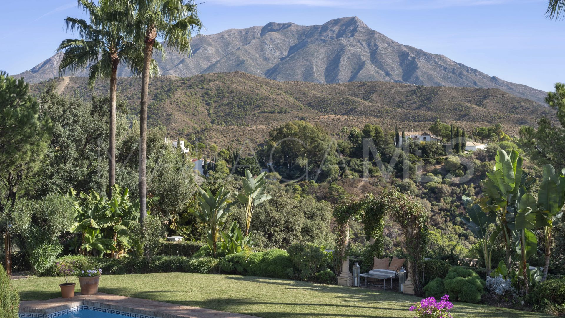 El Madroñal, villa a la venta de 7 bedrooms