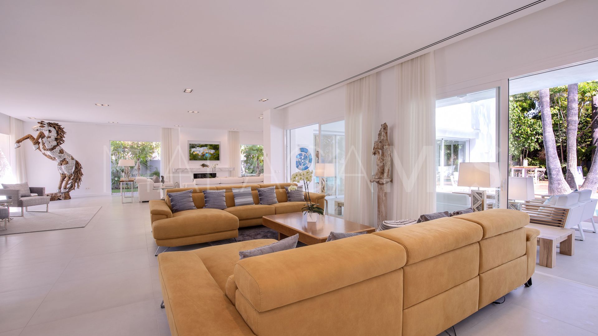 Guadalmina Baja, villa for sale with 6 bedrooms