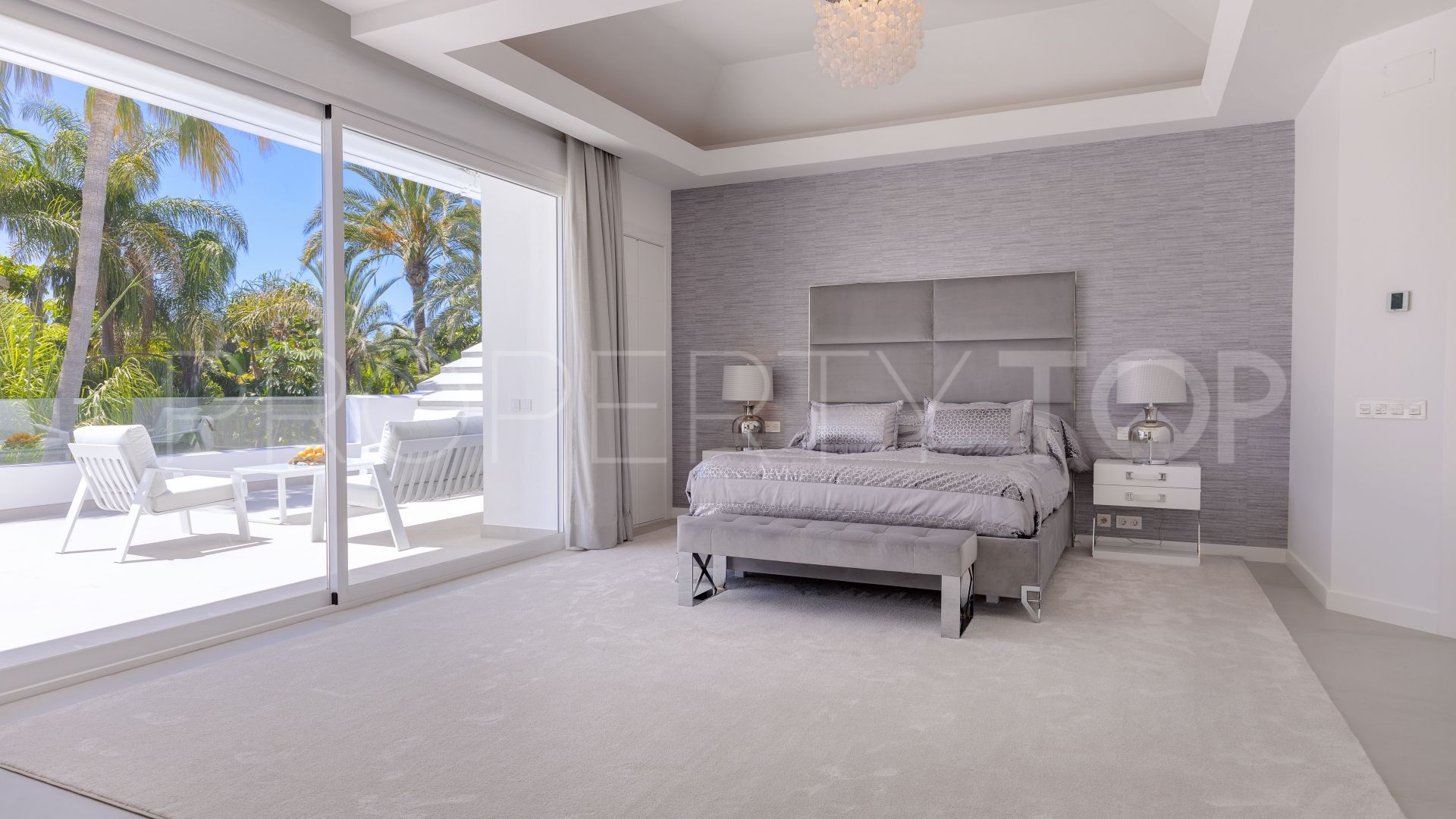 6 bedrooms villa for sale in Guadalmina Baja