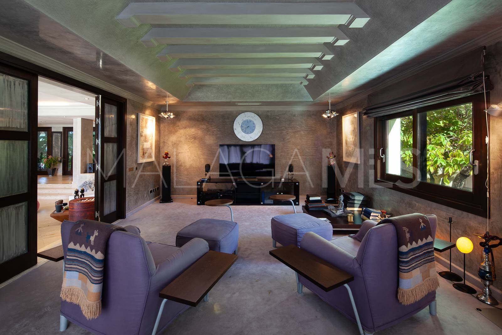 Villa for sale in Estepona