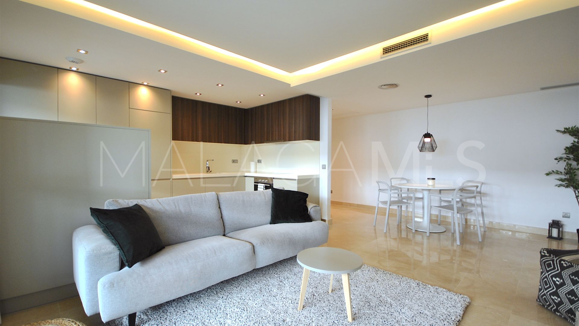 Buy San Pedro de Alcantara ground floor apartment with 2 bedrooms