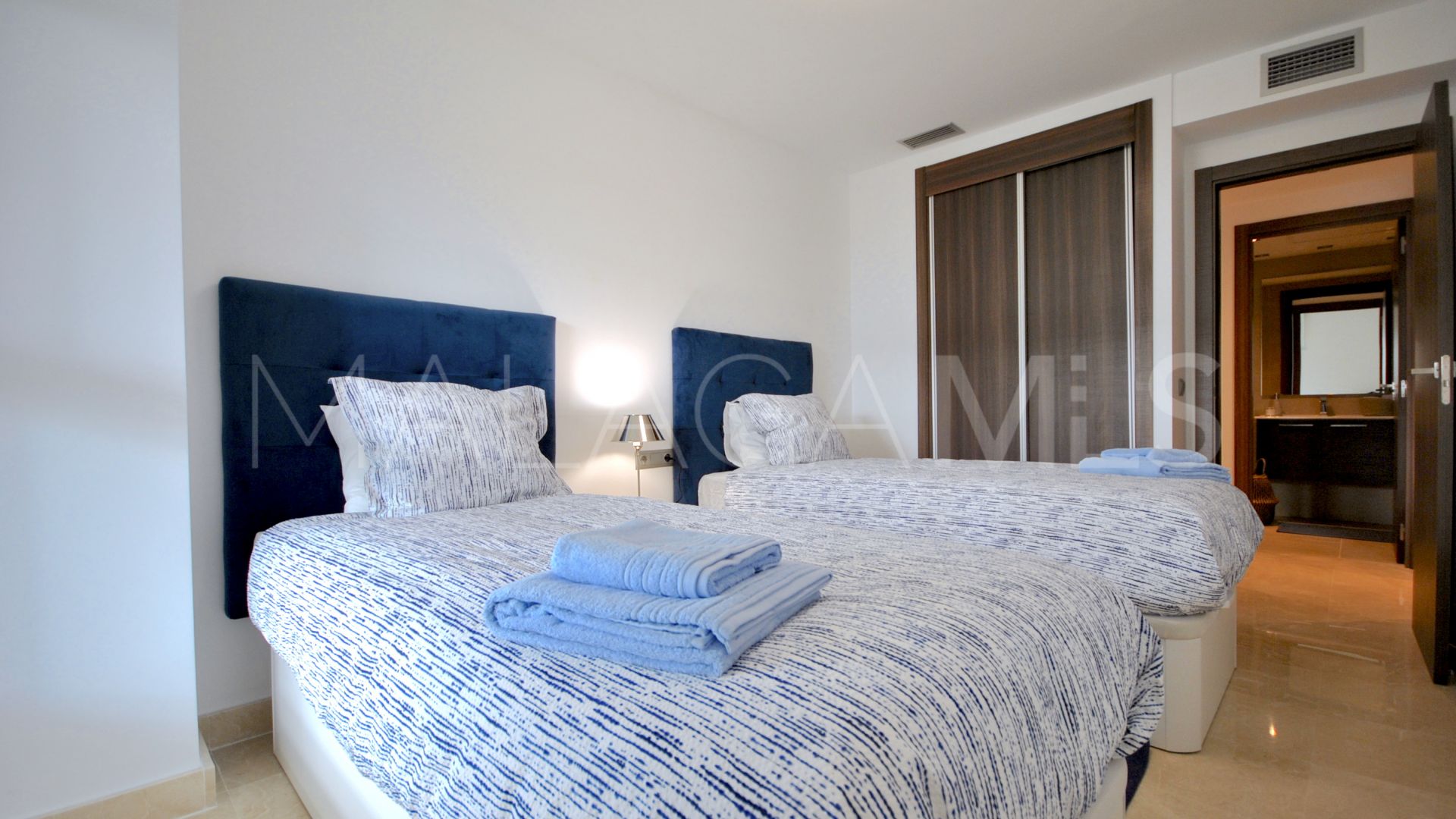 Buy San Pedro de Alcantara ground floor apartment with 2 bedrooms
