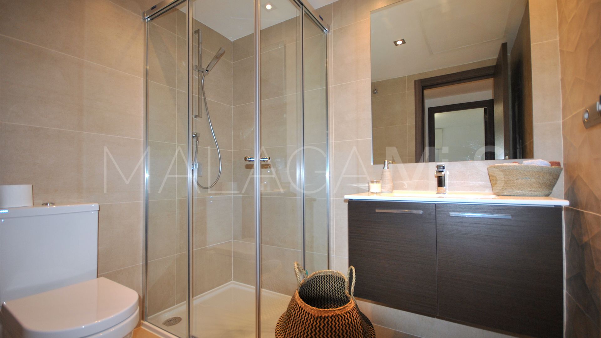 Buy San Pedro de Alcantara ground floor apartment with 2 bedrooms