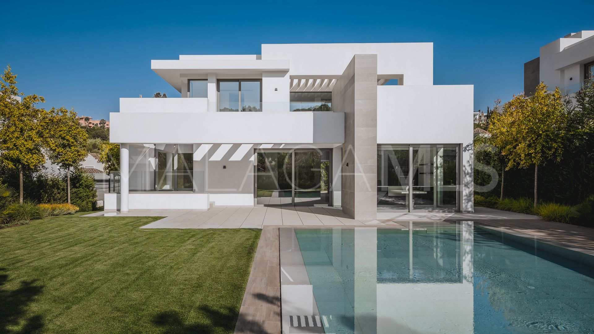 Villa for sale in El Paraiso