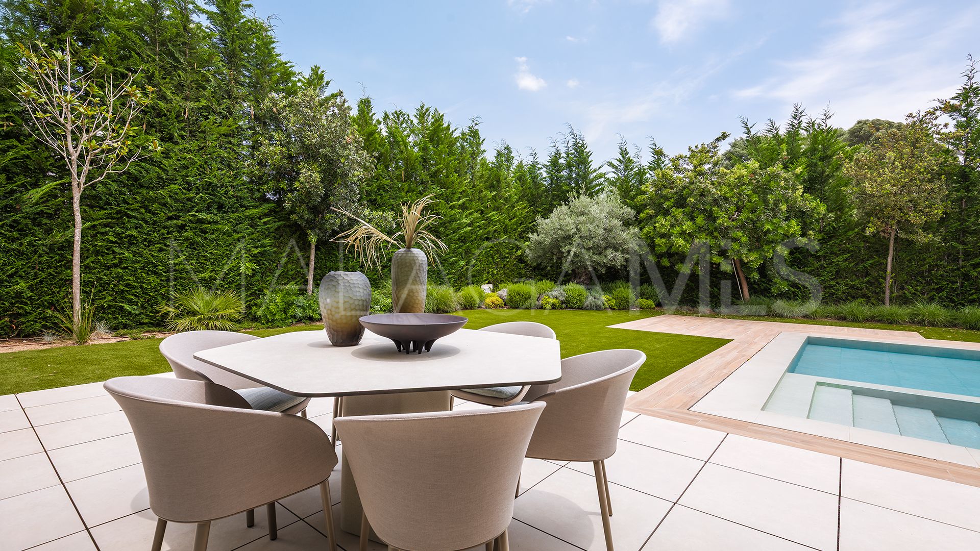 Villa for sale in El Paraiso