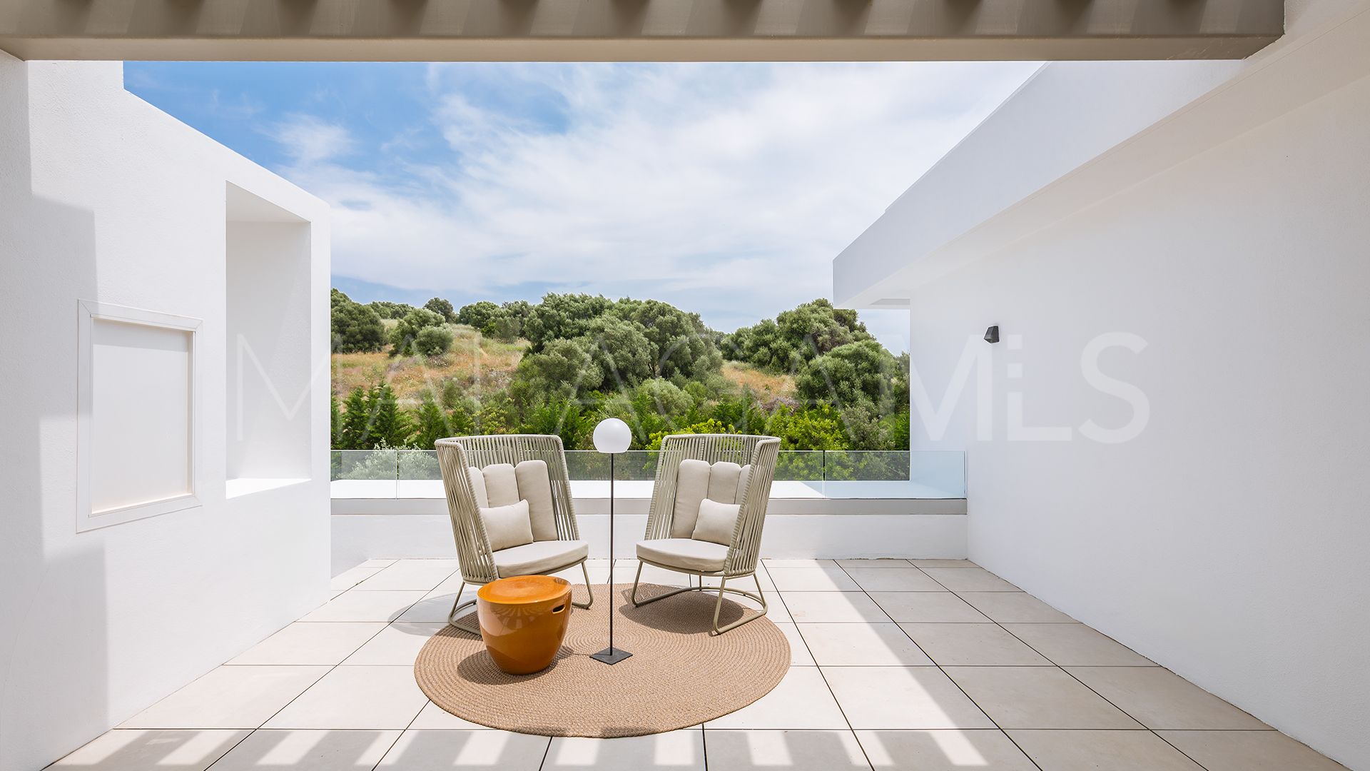 Villa for sale in El Paraiso