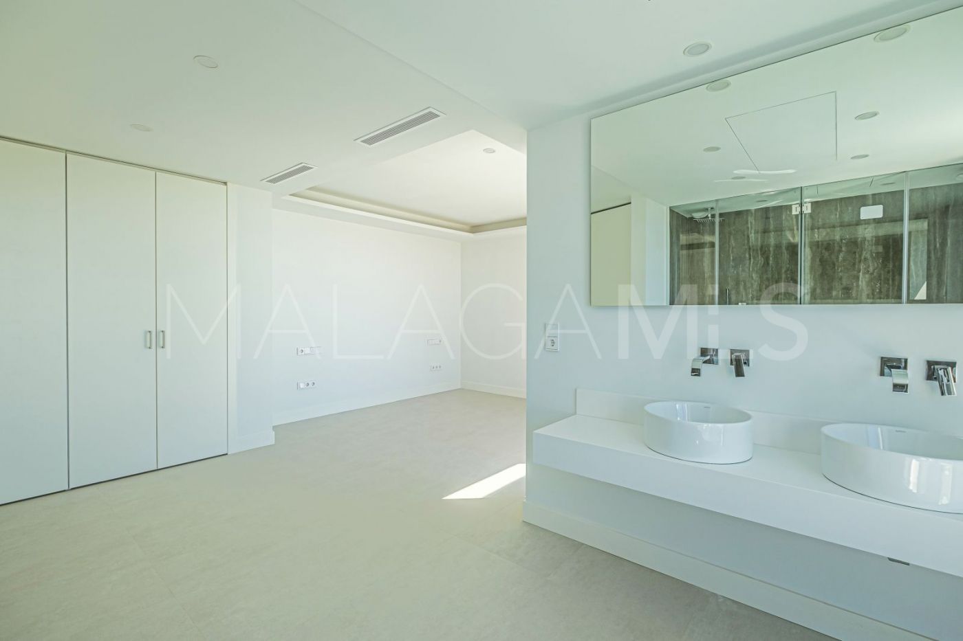 For sale La Heredia semi detached villa