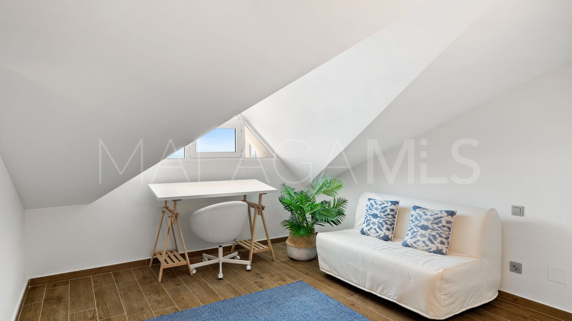 For sale Estepona duplex penthouse