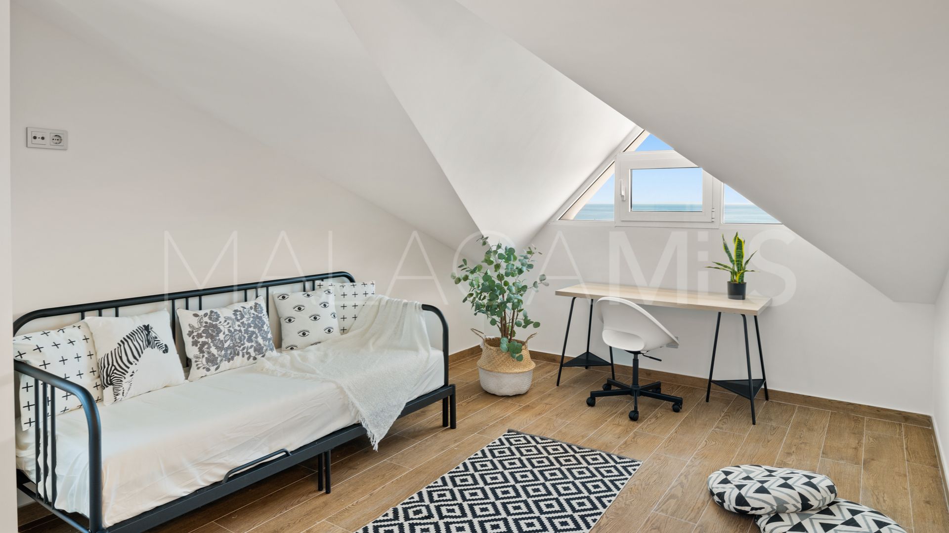 For sale Estepona duplex penthouse