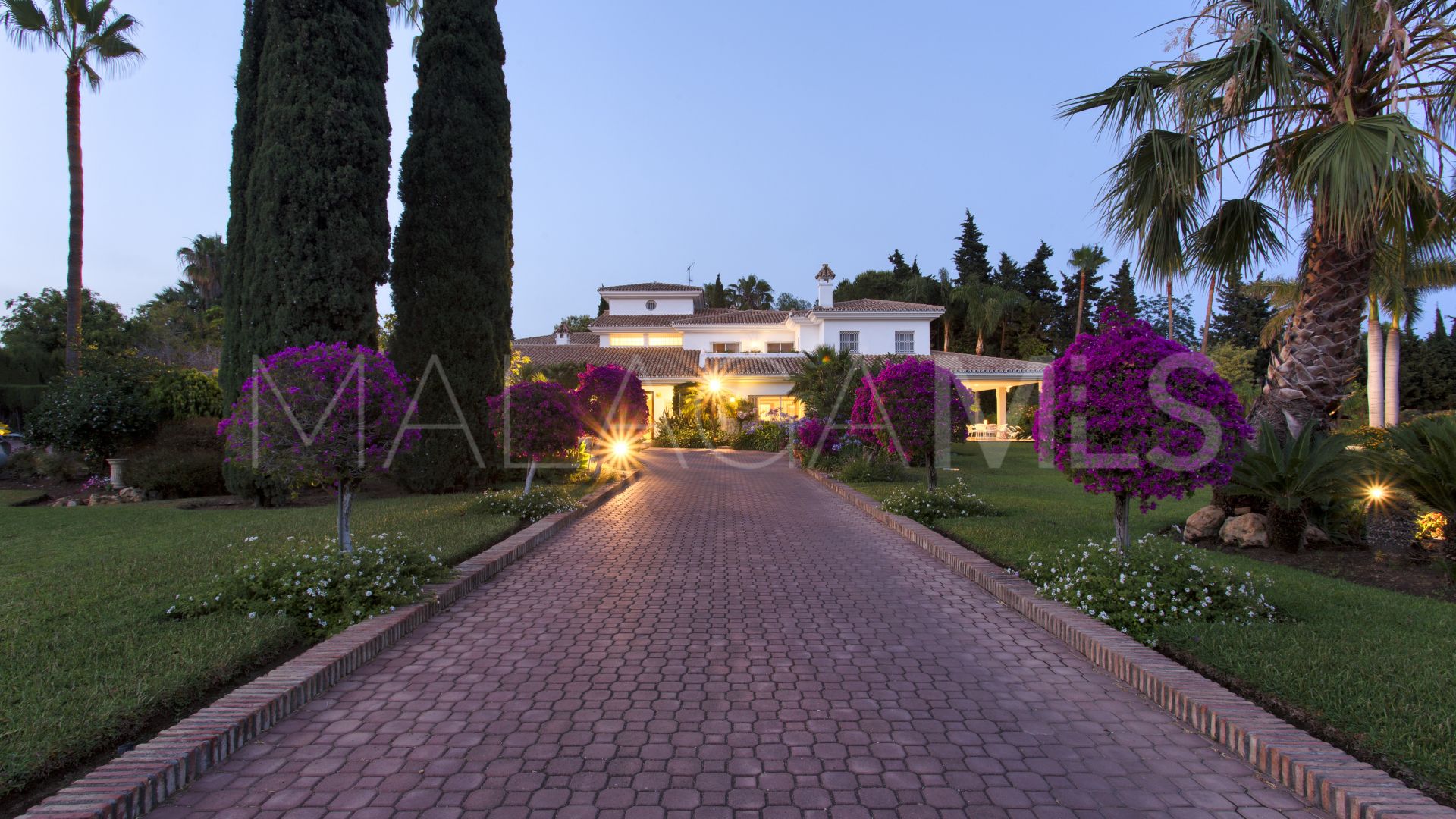 Guadalmina Baja, villa for sale with 9 bedrooms