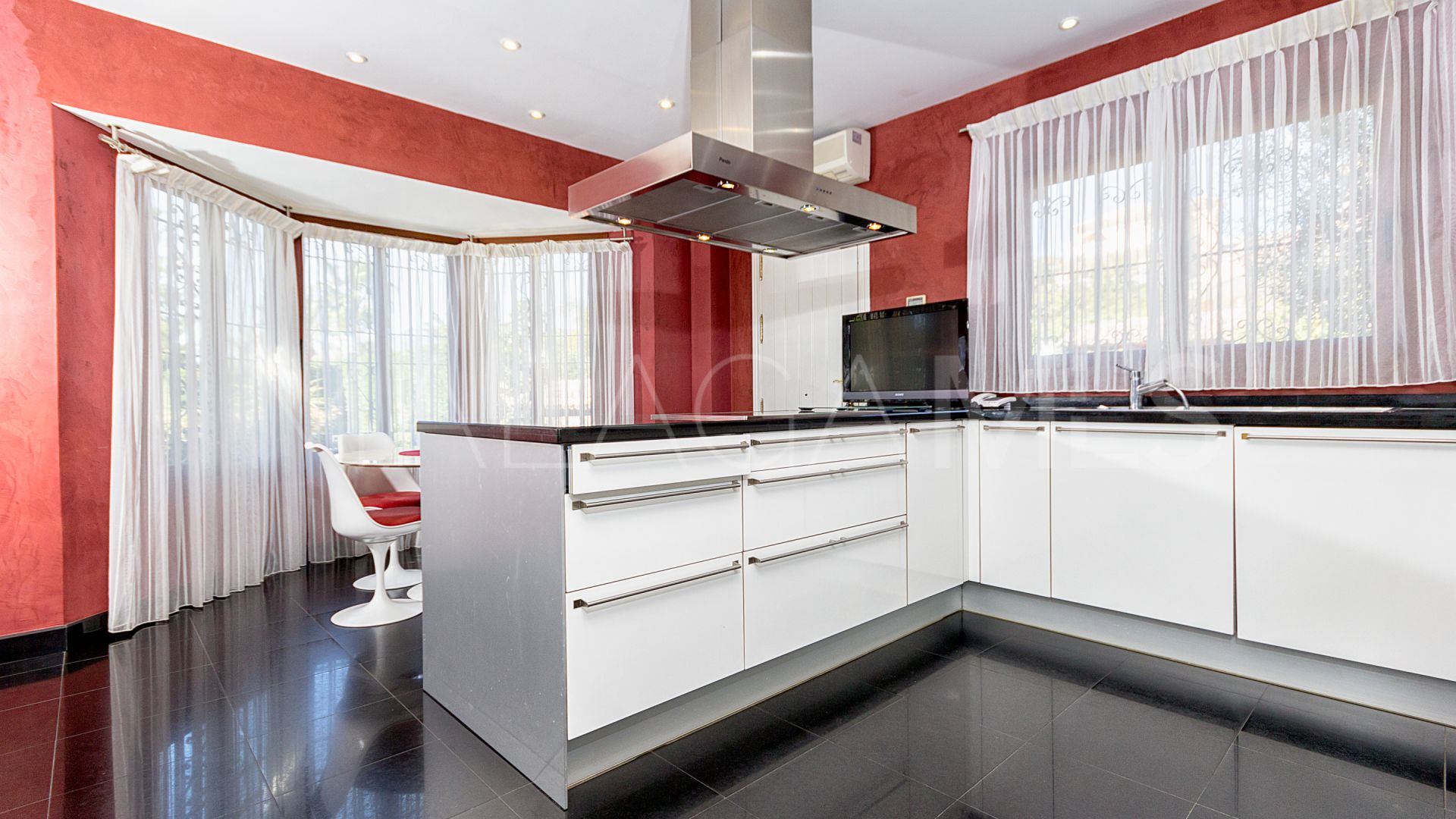 El Rosario 5 bedrooms villa for sale