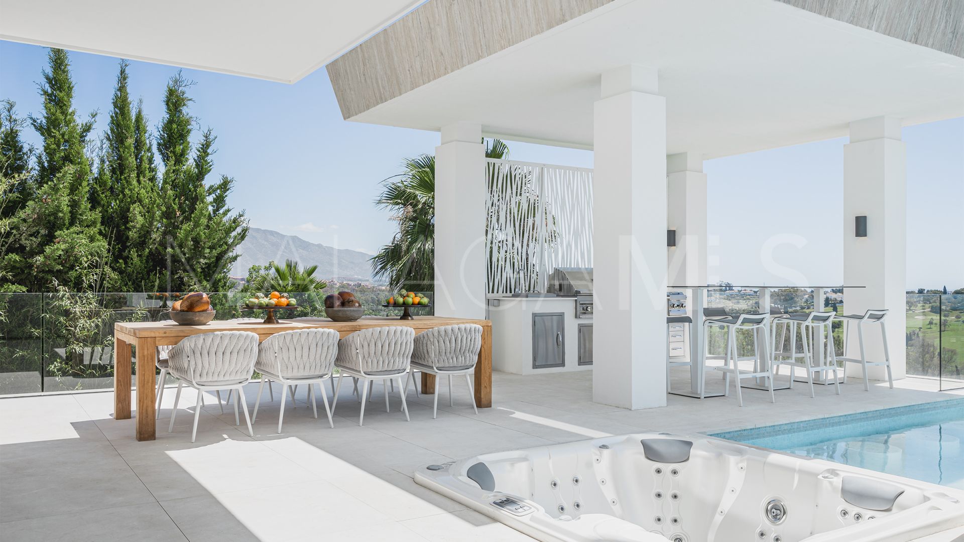 Villa for sale in Paraiso Alto
