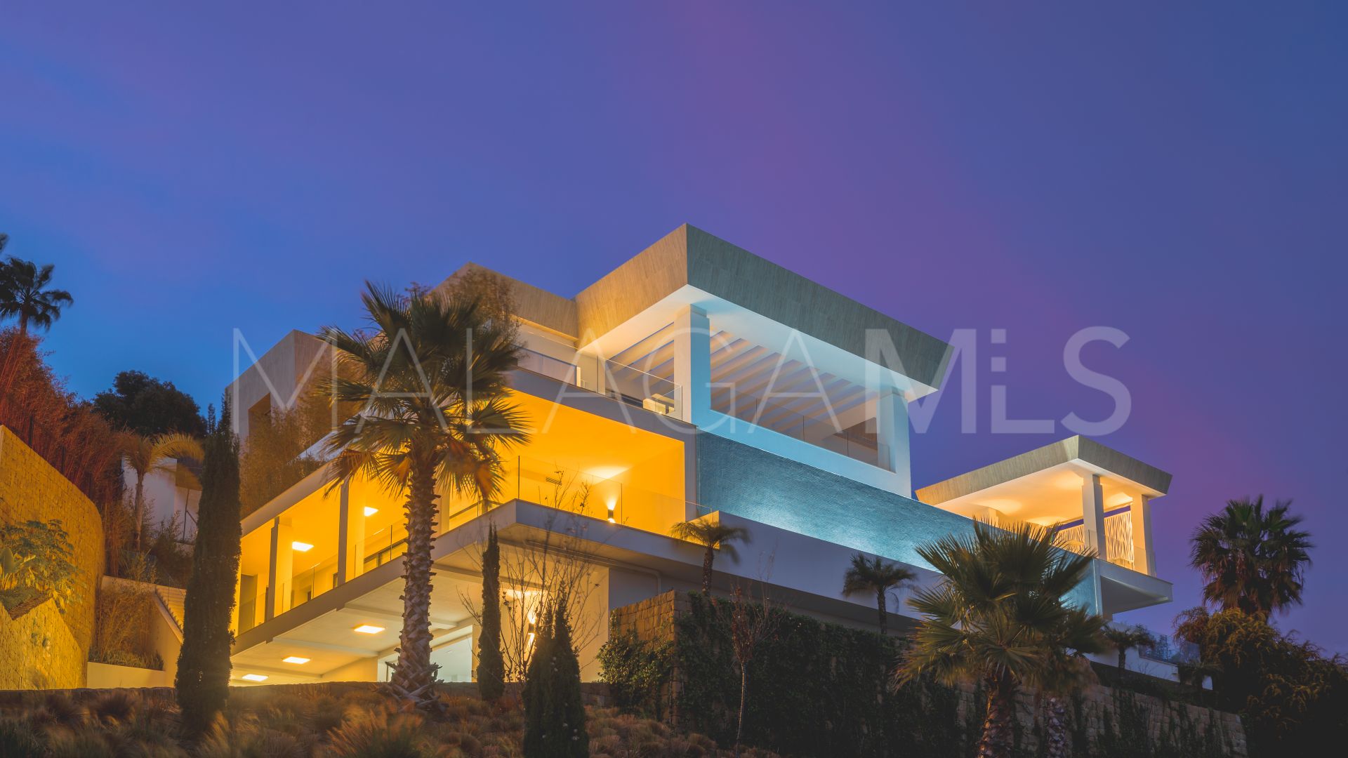 Villa for sale in Paraiso Alto