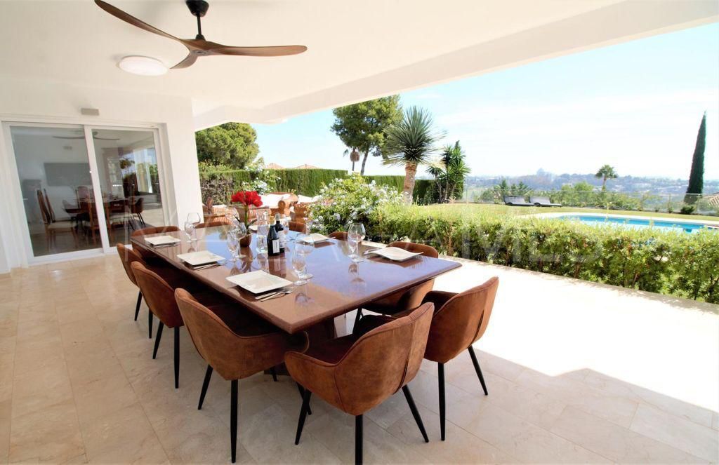 Villa for sale in Paraiso Alto