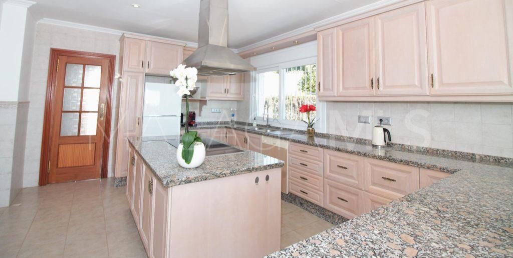 Villa for sale in Paraiso Alto