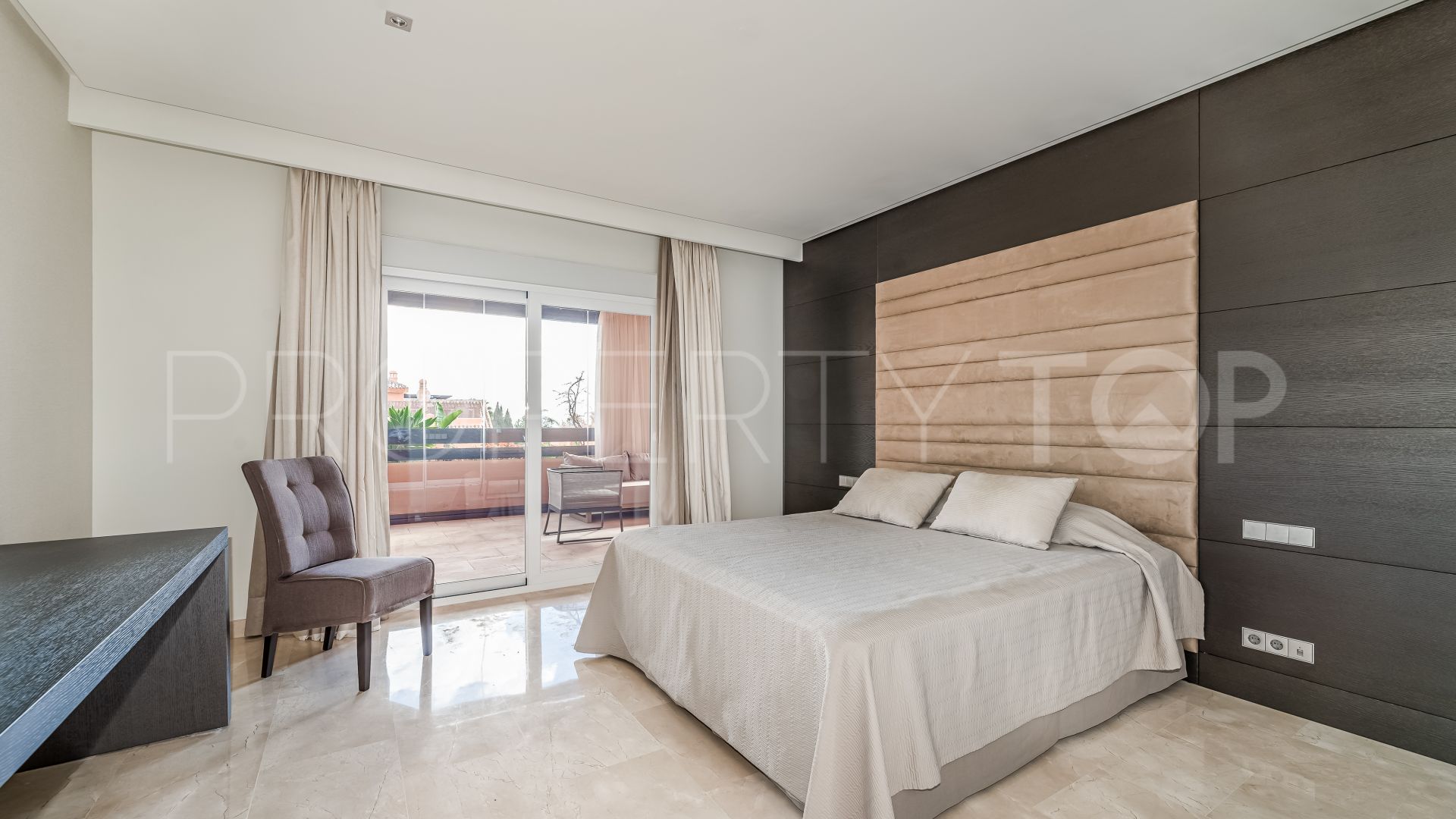 Lagos de Sierra Blanca 6 bedrooms apartment for sale