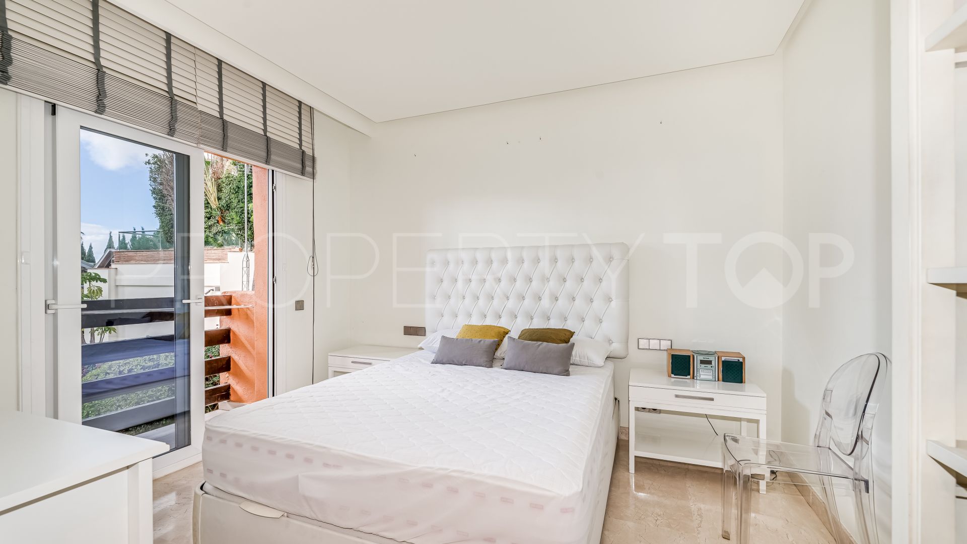 Lagos de Sierra Blanca 6 bedrooms apartment for sale