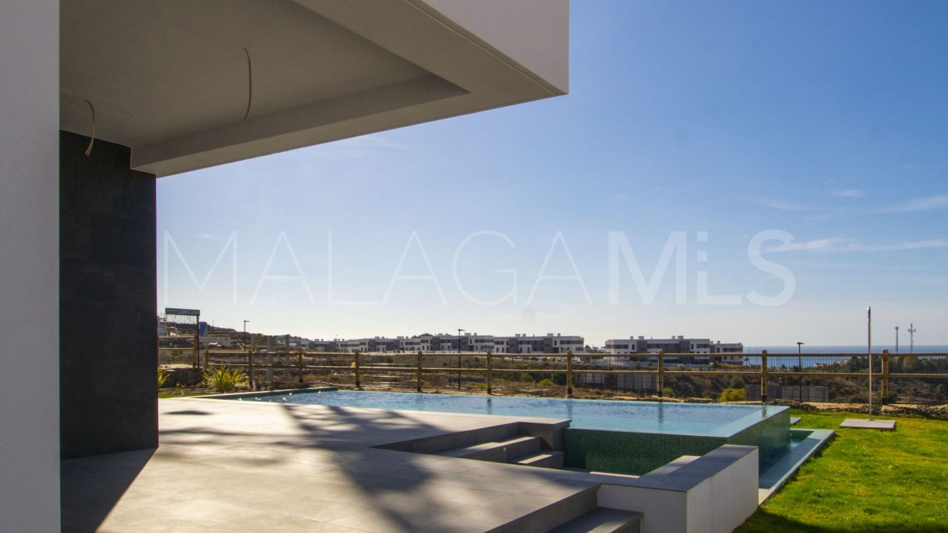 Villa for sale in El Limonar