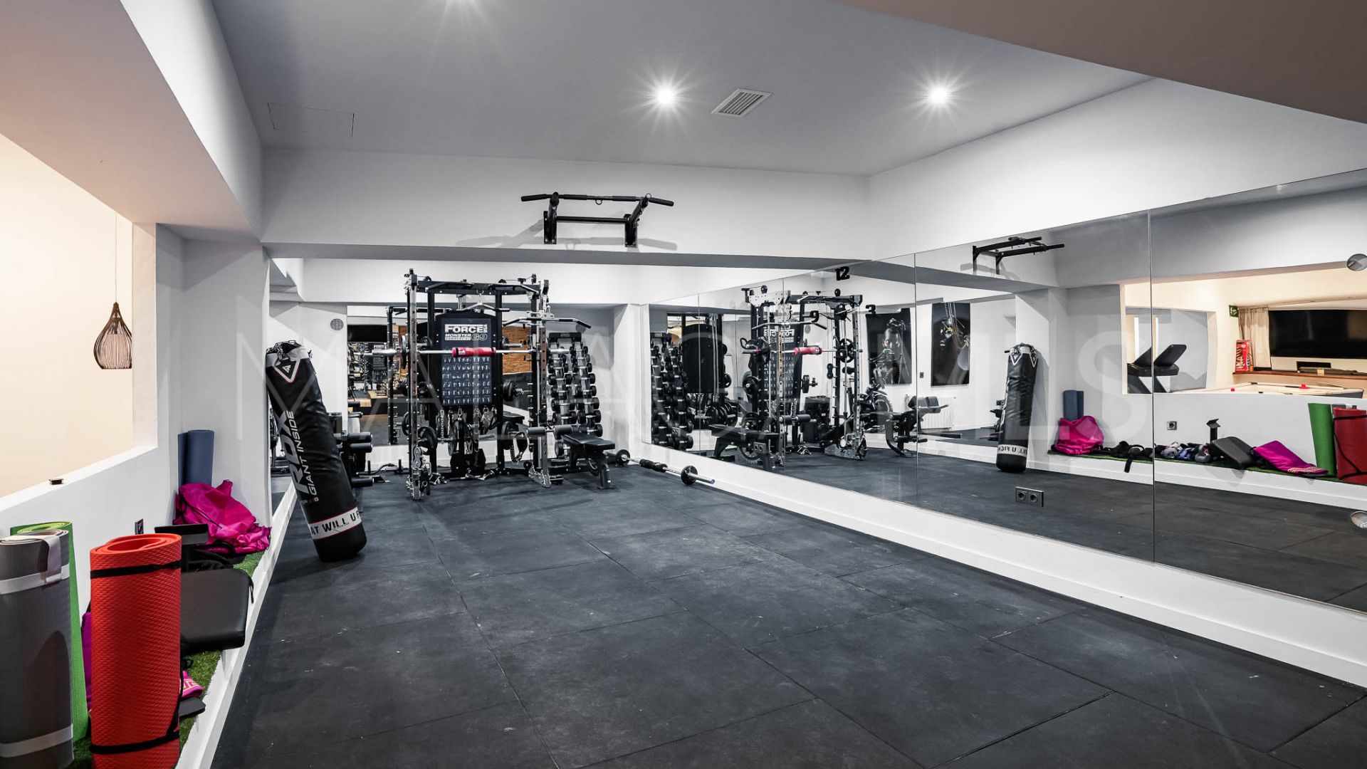 Villa for sale de 8 bedrooms in Las Brisas