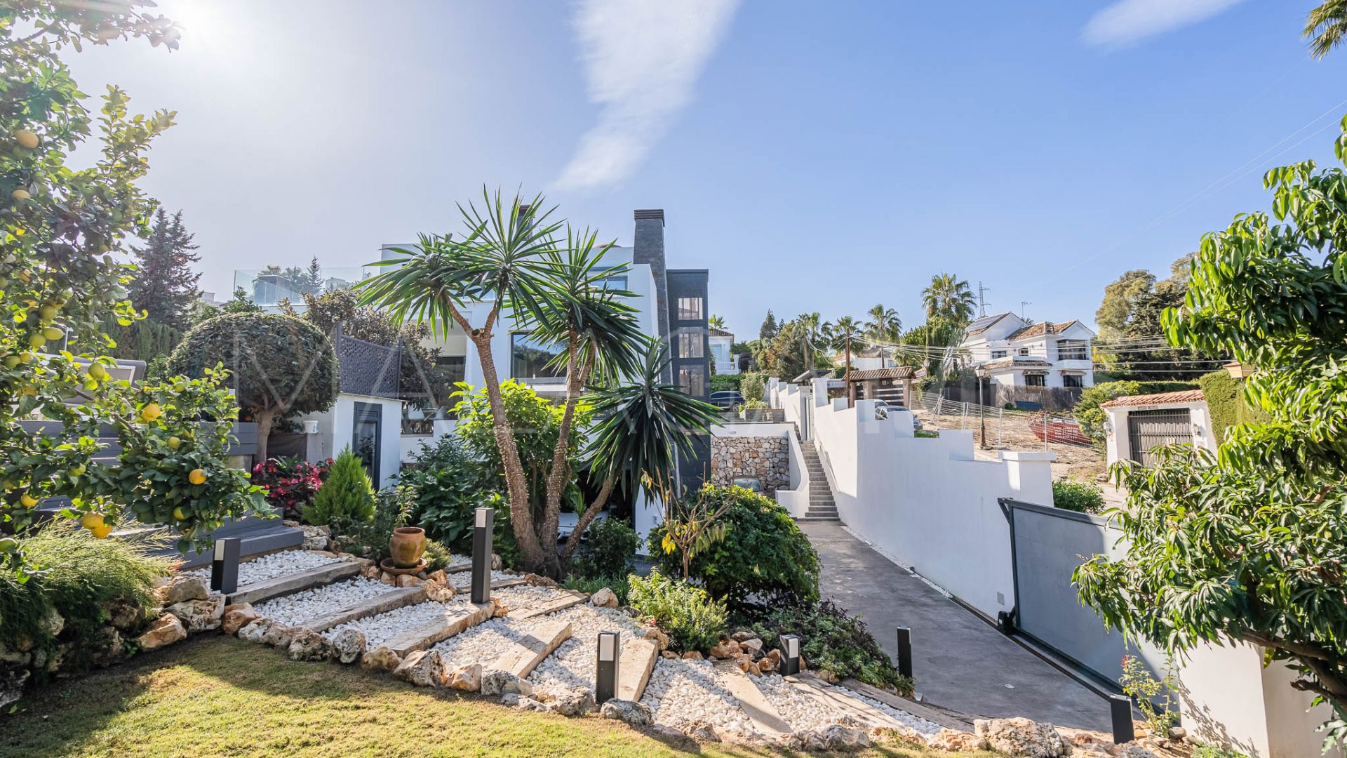 Villa for sale de 8 bedrooms in Las Brisas