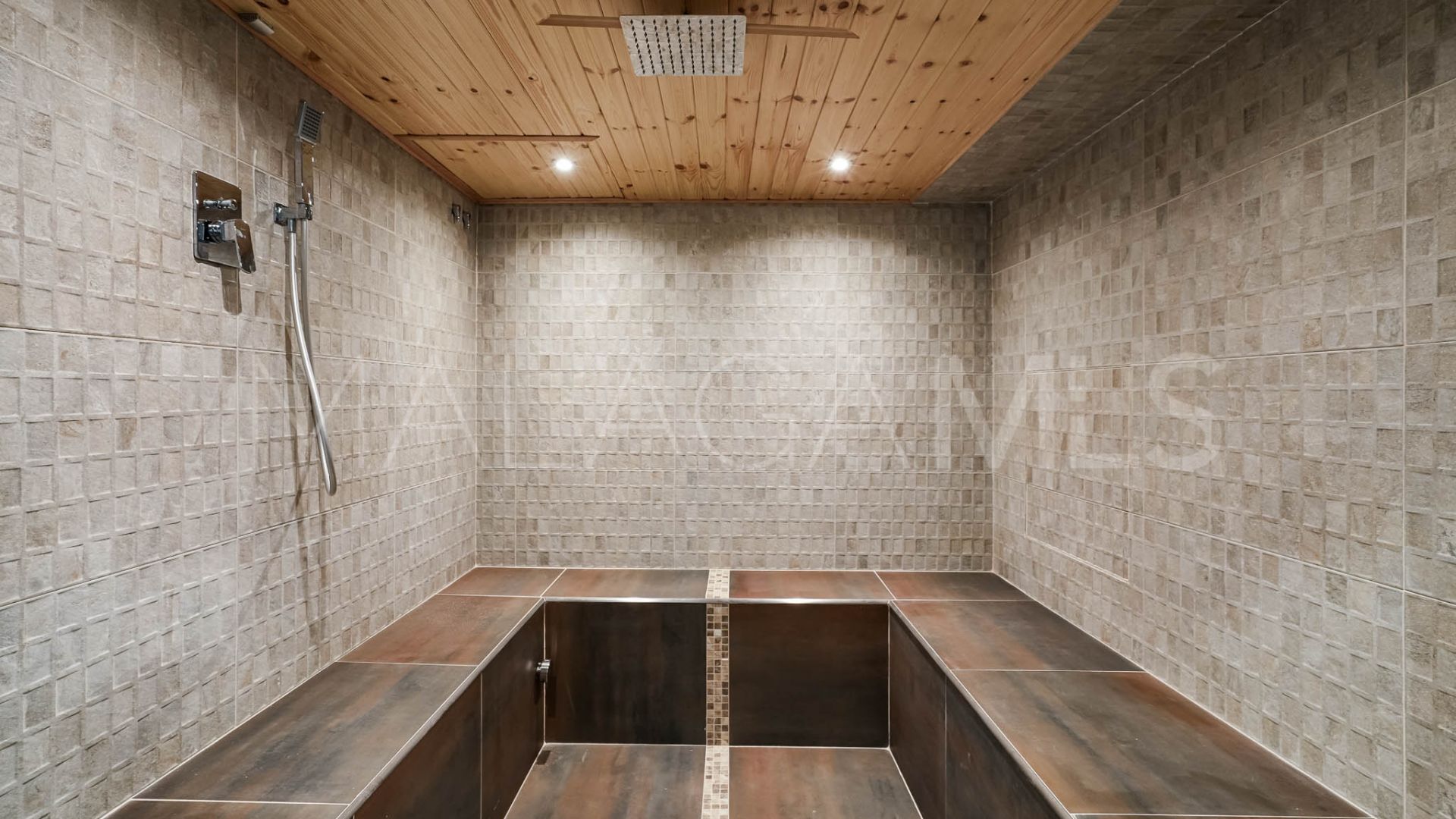 Villa for sale de 8 bedrooms in Las Brisas