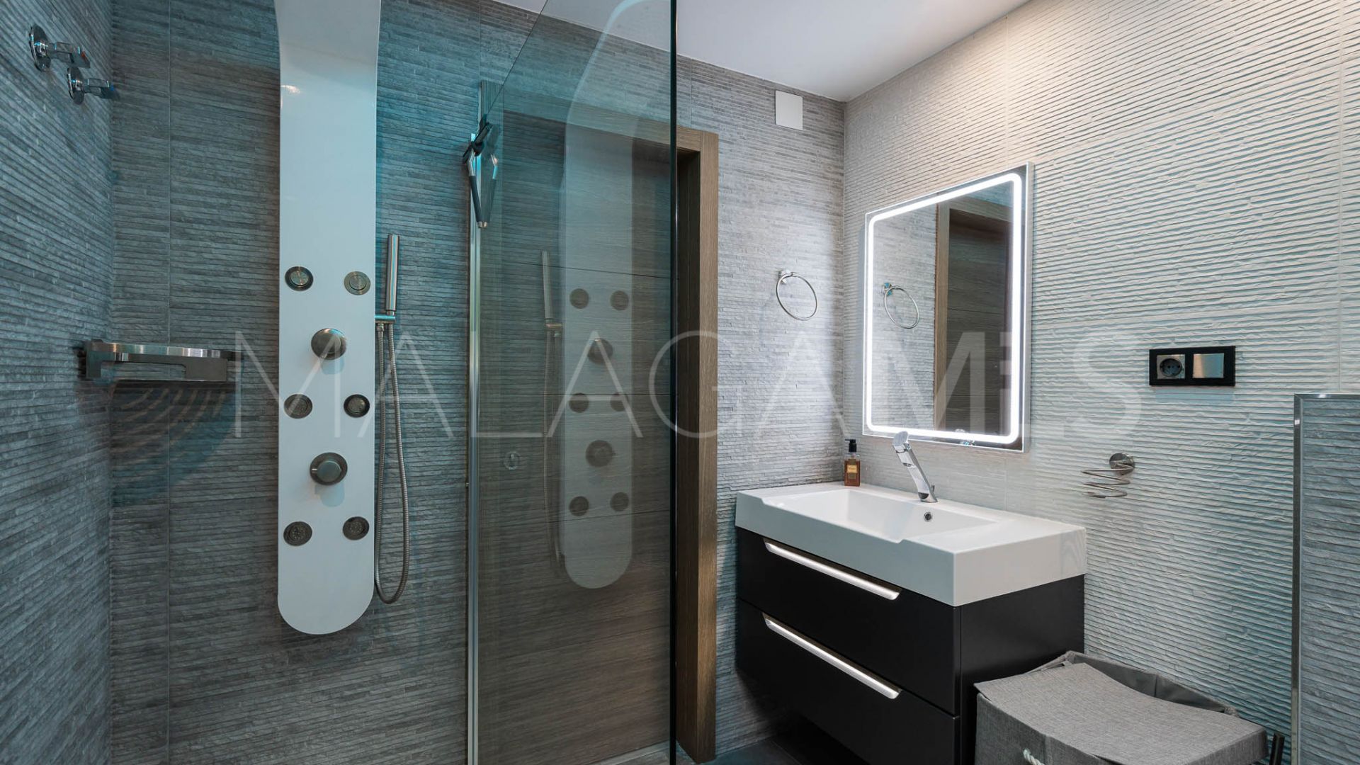 Villa for sale de 8 bedrooms in Las Brisas