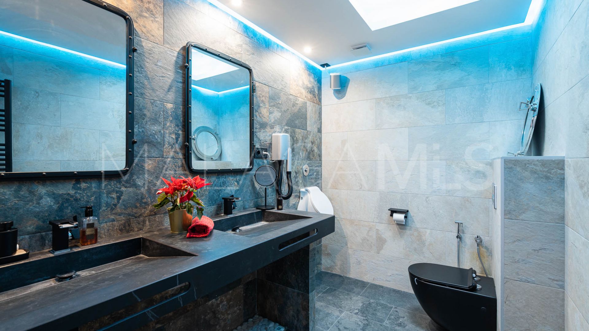 Villa for sale de 8 bedrooms in Las Brisas