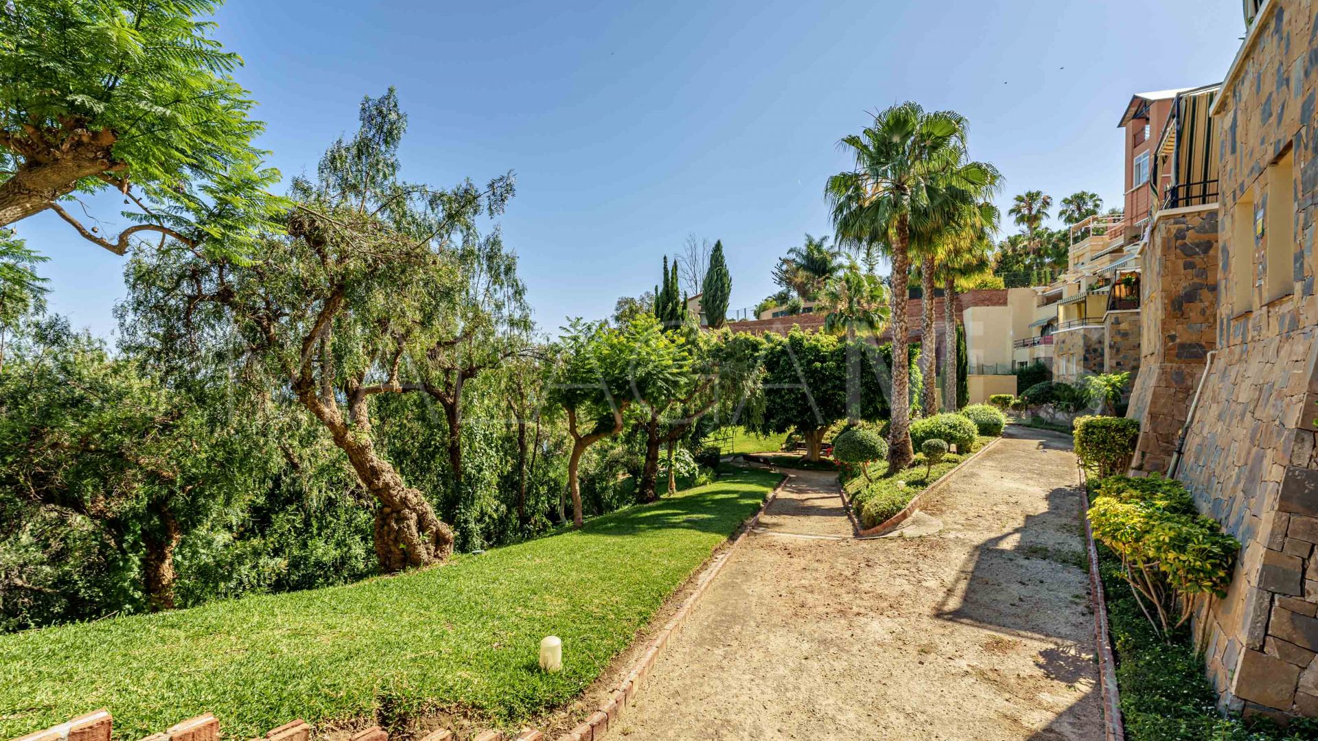Cerrado Calderón - El Morlaco, duplex a la venta