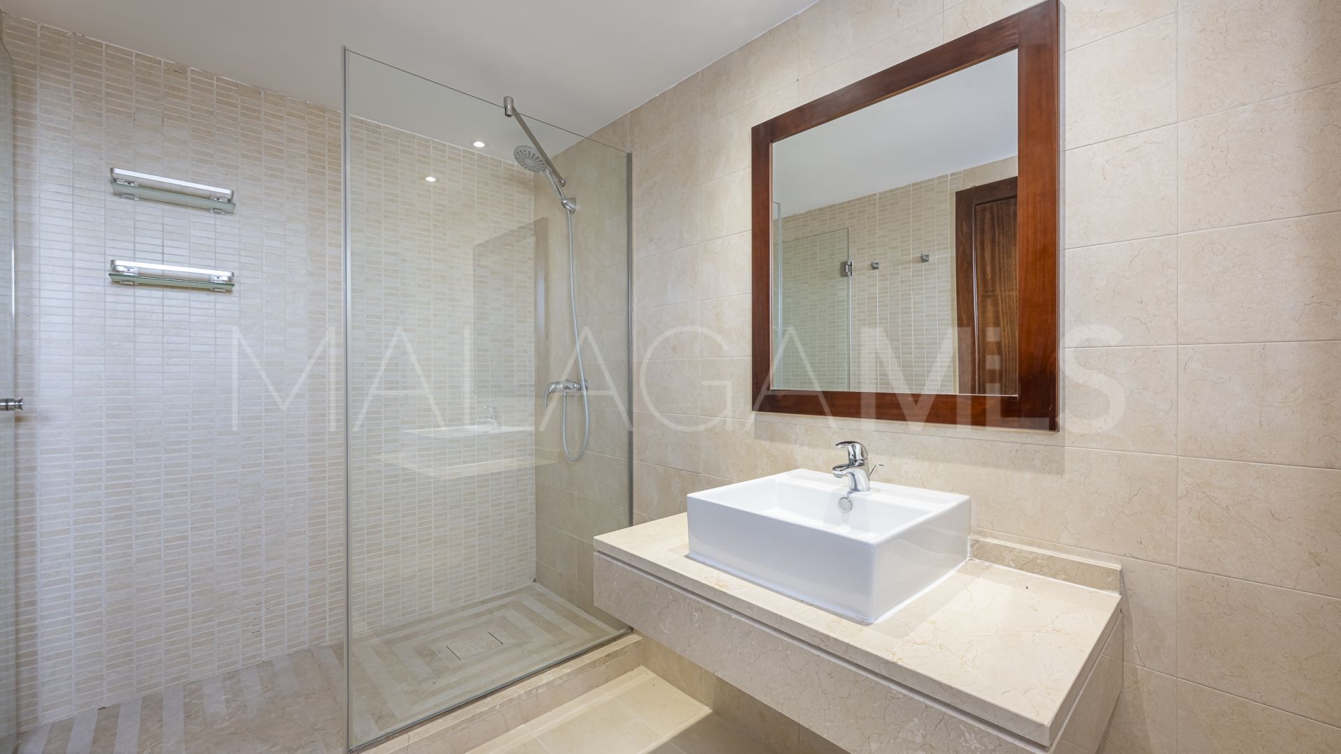 4 bedrooms Los Altos de los Monteros triplex for sale