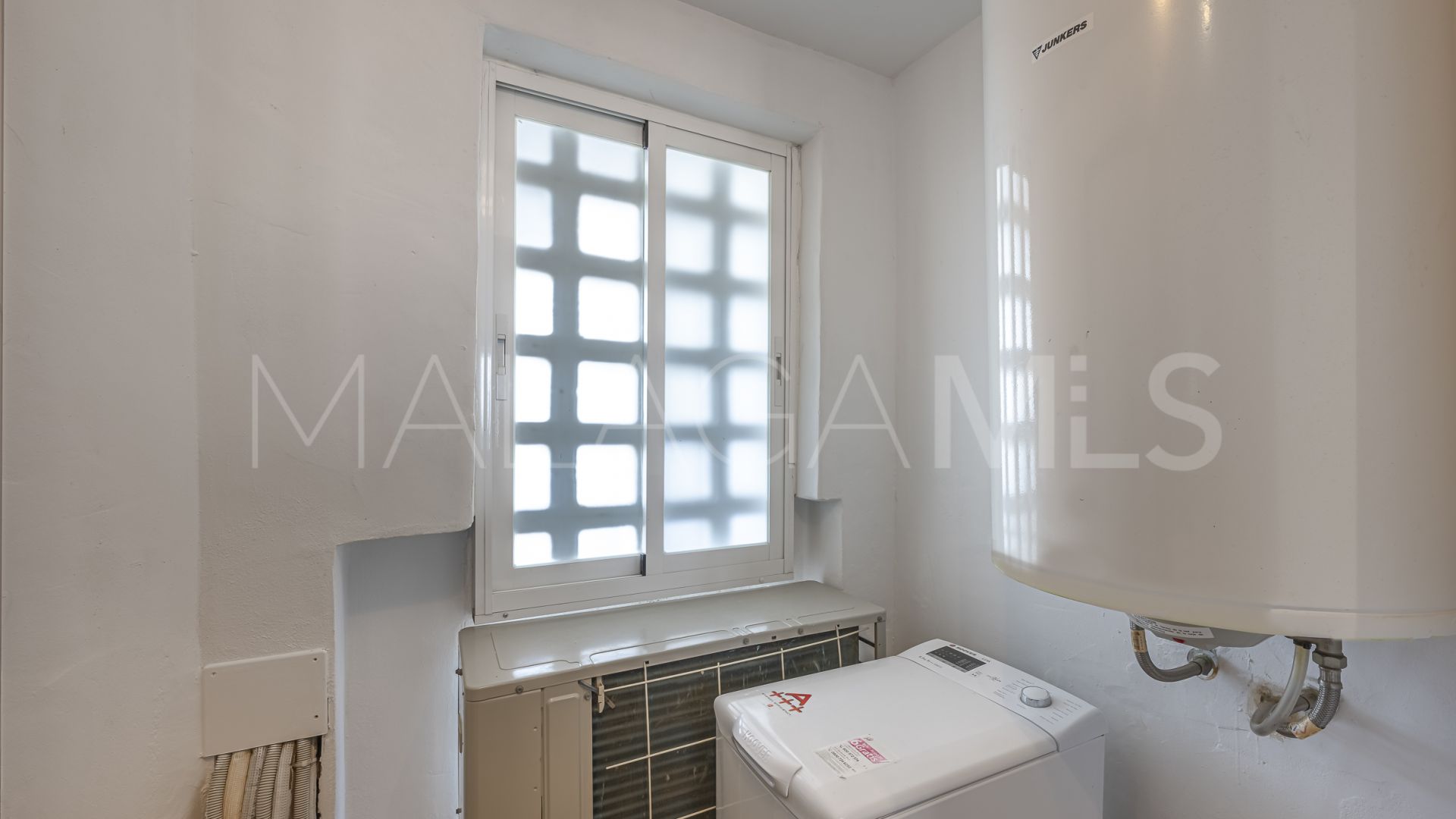 4 bedrooms Los Altos de los Monteros triplex for sale