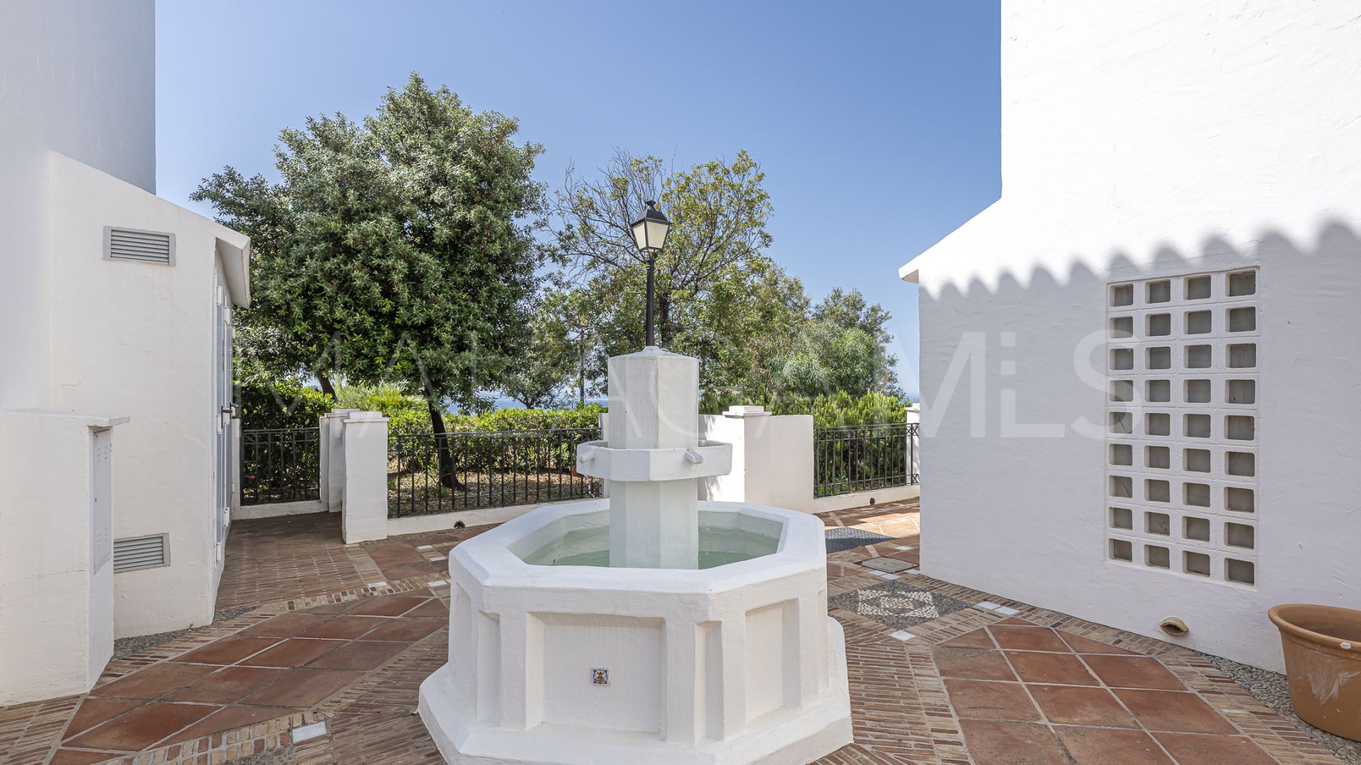 4 bedrooms Los Altos de los Monteros triplex for sale