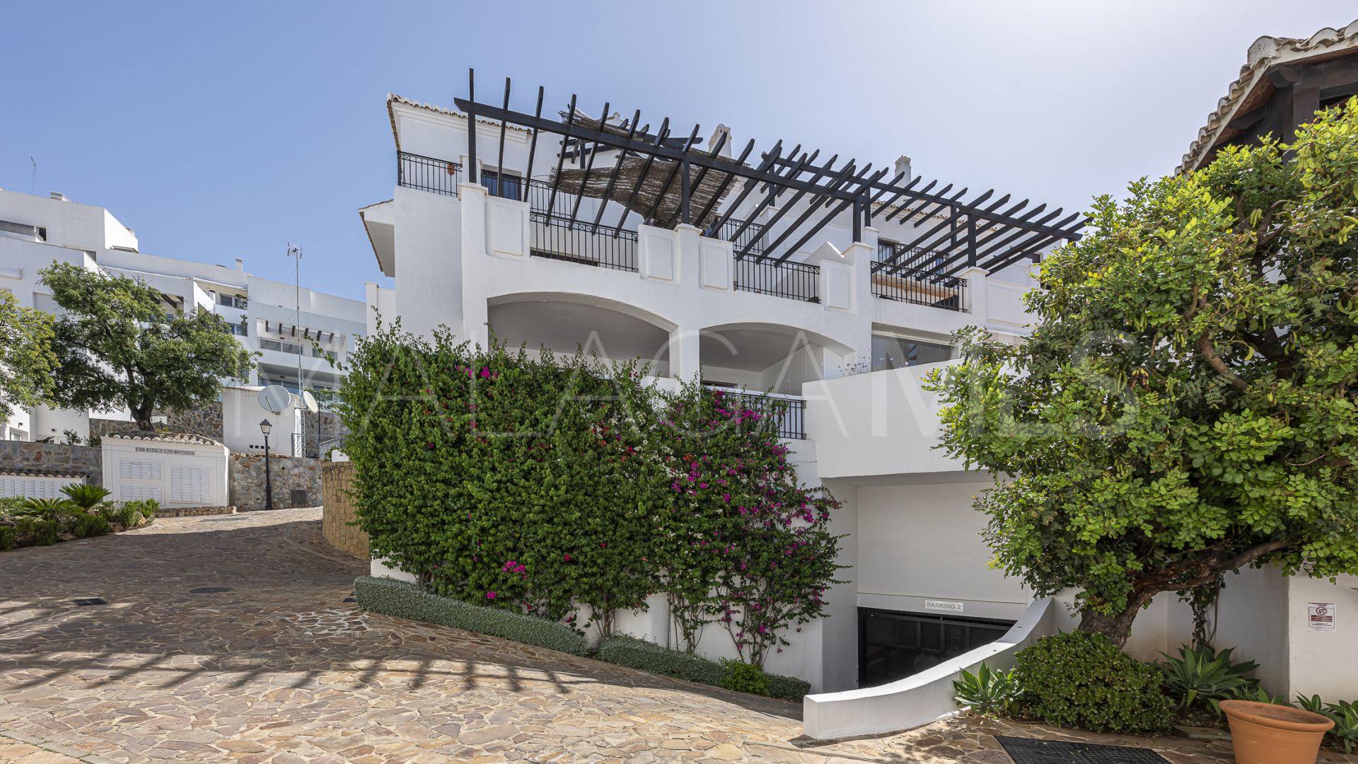 4 bedrooms Los Altos de los Monteros triplex for sale