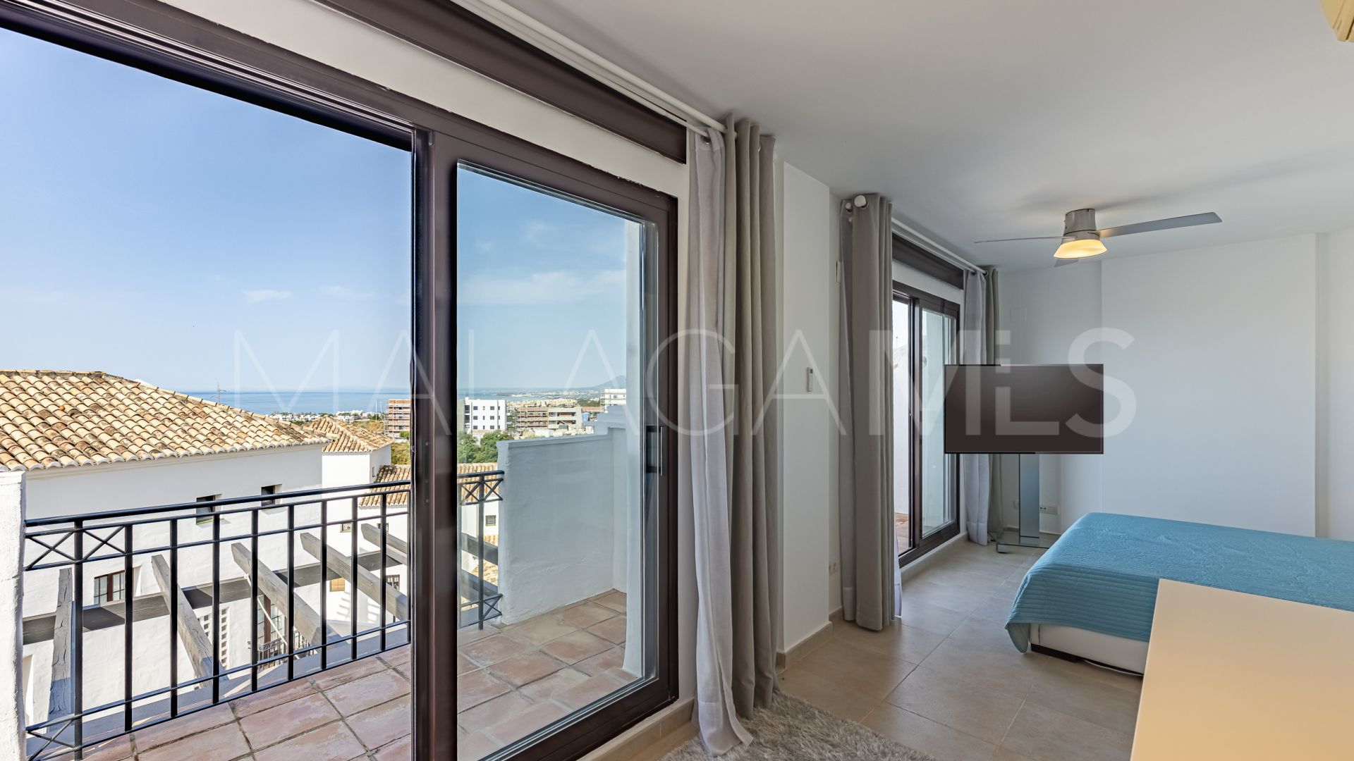 4 bedrooms Los Altos de los Monteros triplex for sale