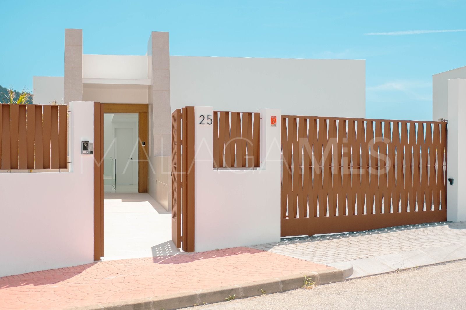 Villa for sale in Mijas