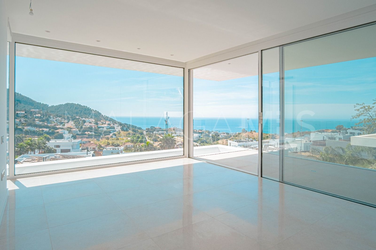 Villa for sale in Mijas