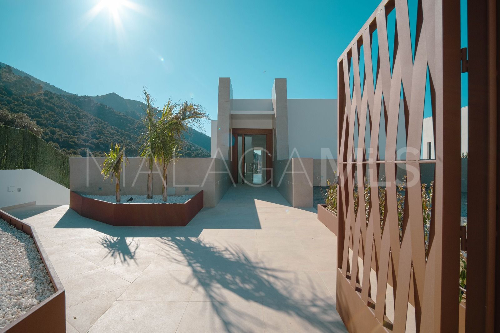 Villa for sale in Mijas