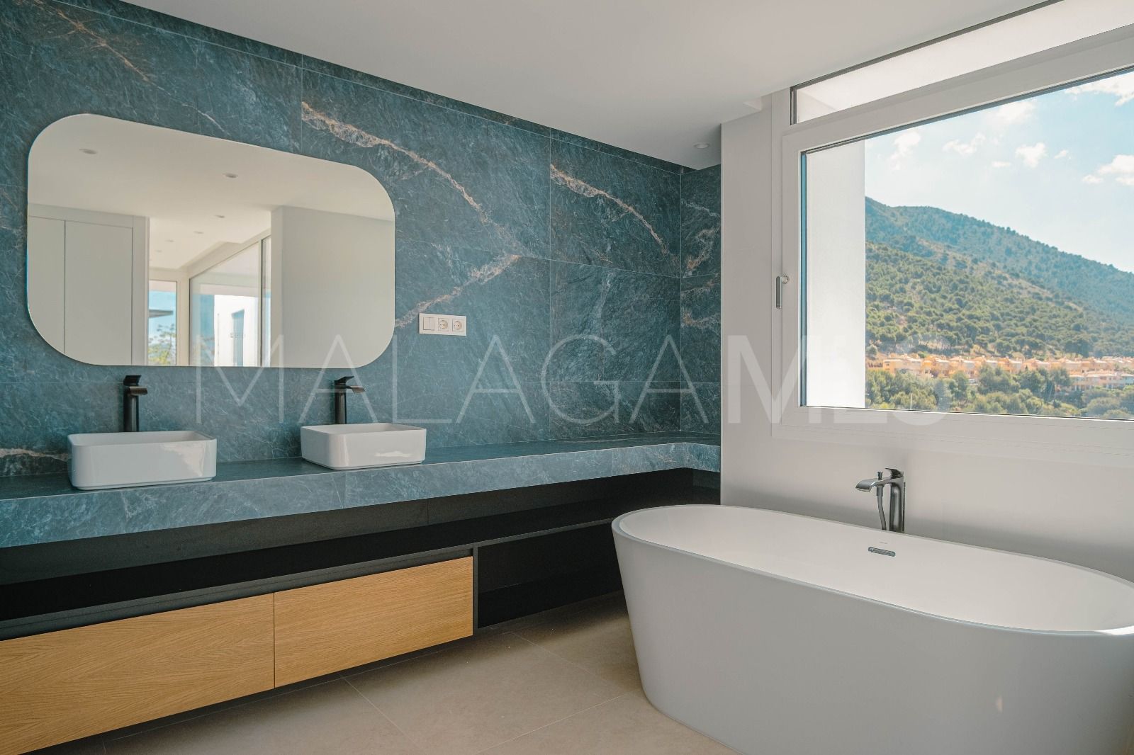 Villa for sale in Mijas