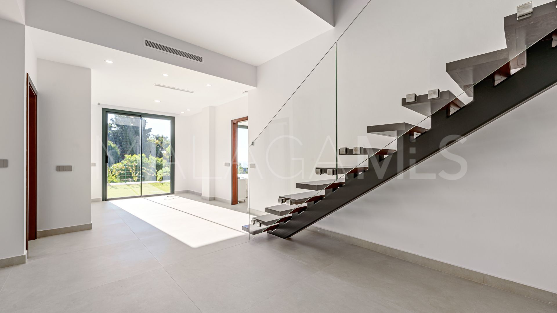 Villa for sale in Benalmadena Costa