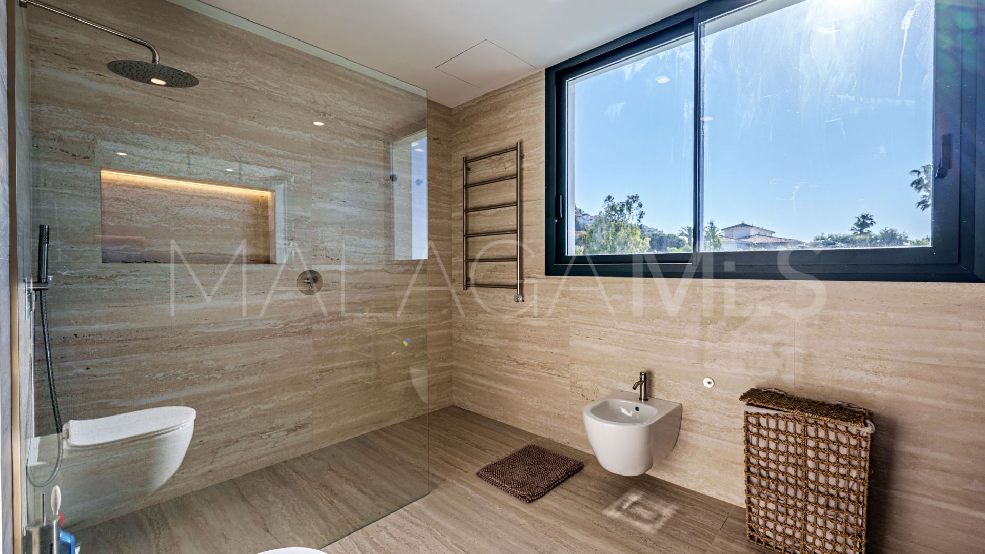 Villa for sale in Benalmadena Costa