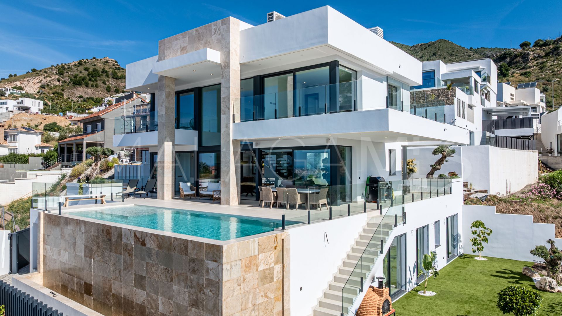 Villa for sale in Benalmadena Costa