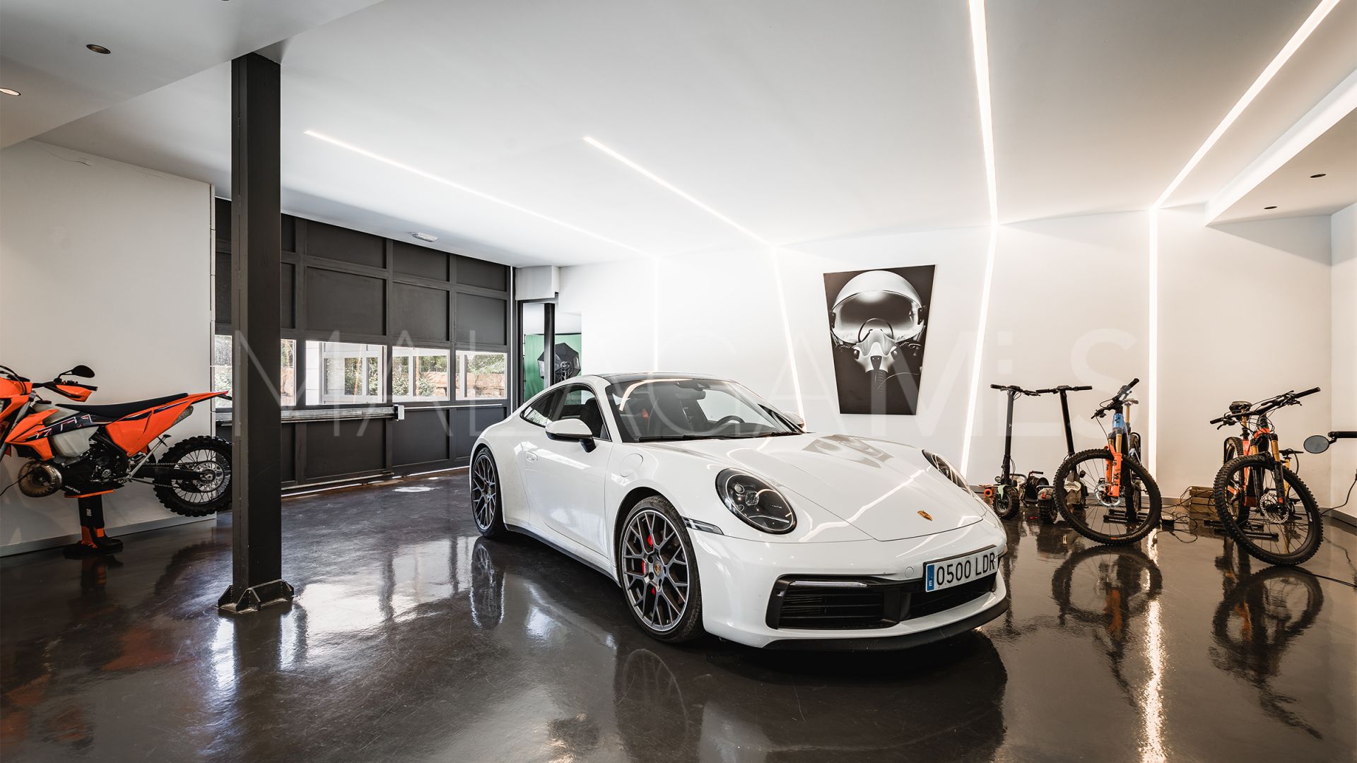 Villa for sale in Lomas del Virrey