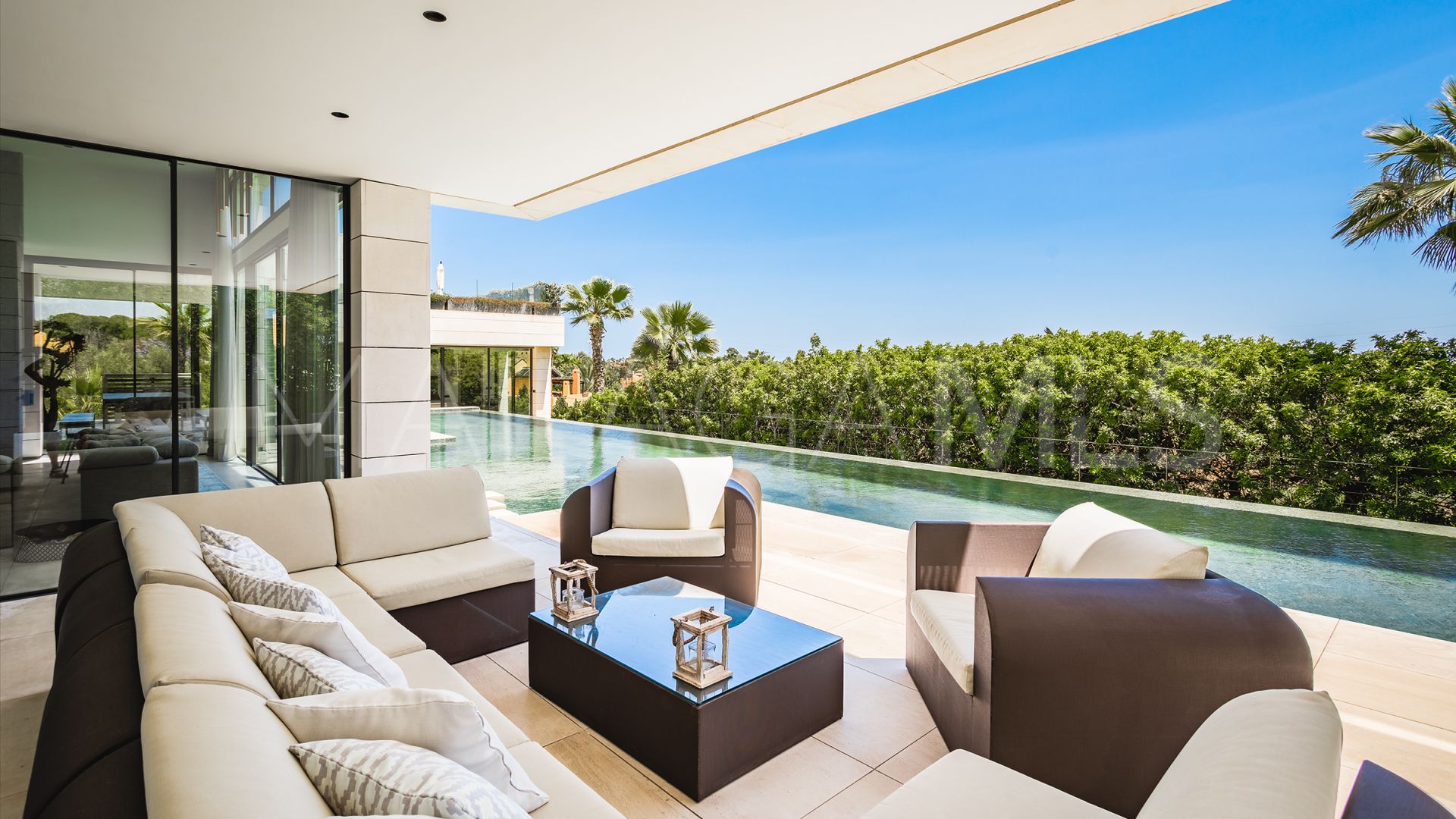 Villa for sale in Lomas del Virrey