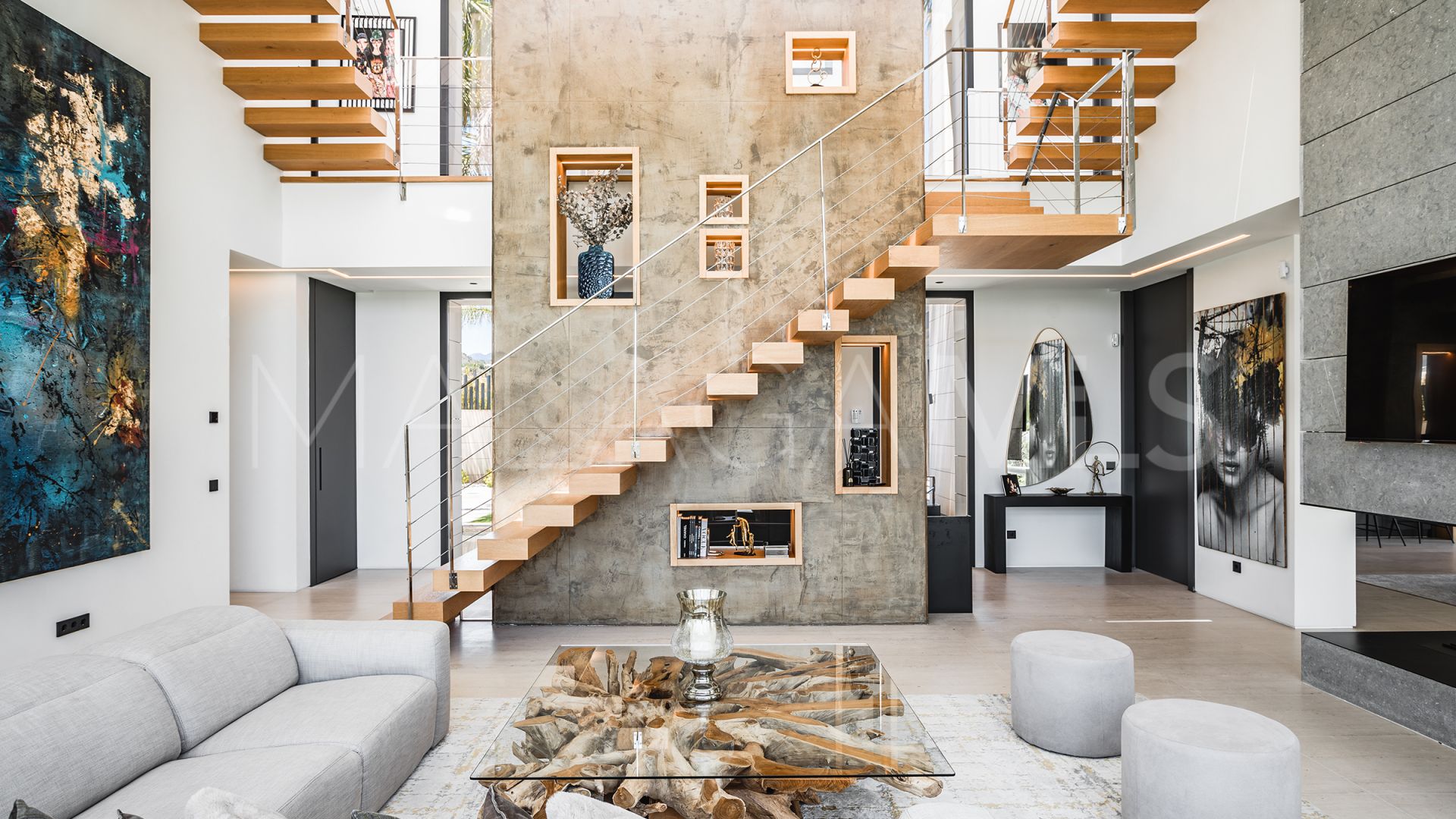 Villa for sale in Lomas del Virrey