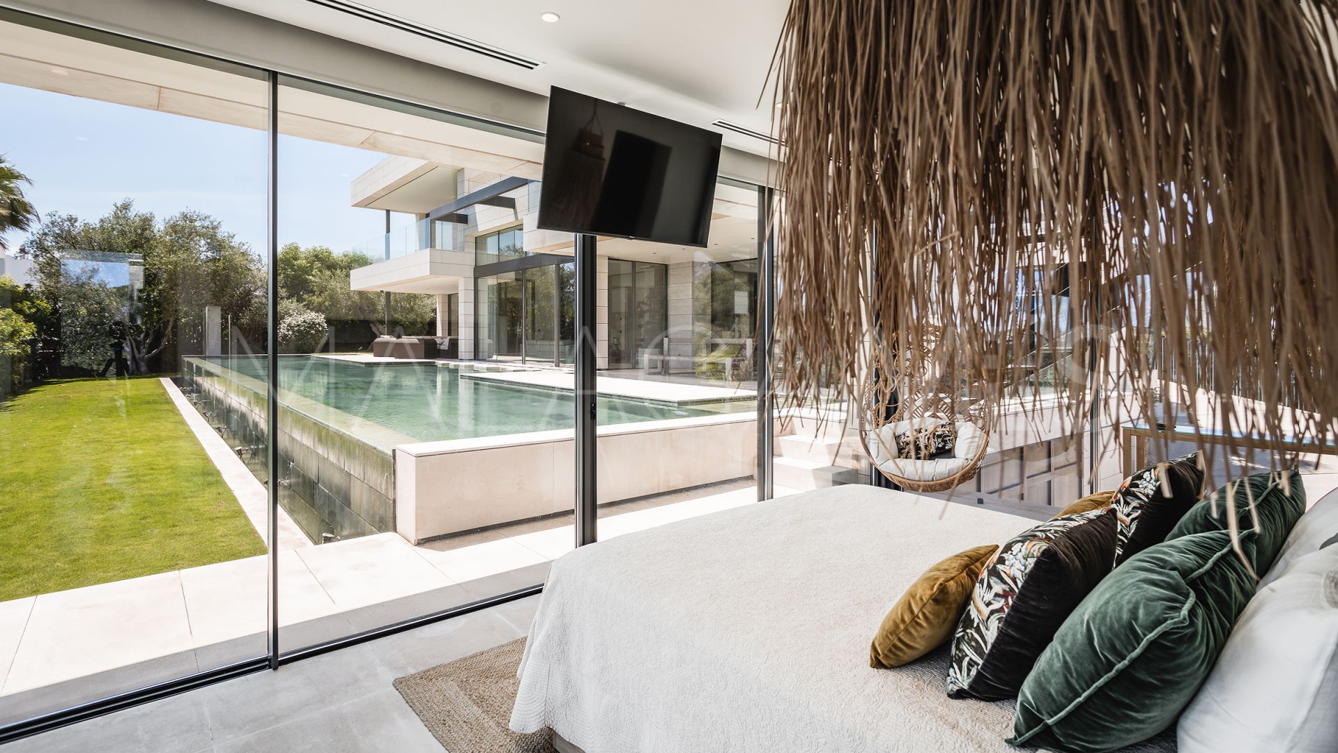 Villa for sale in Lomas del Virrey