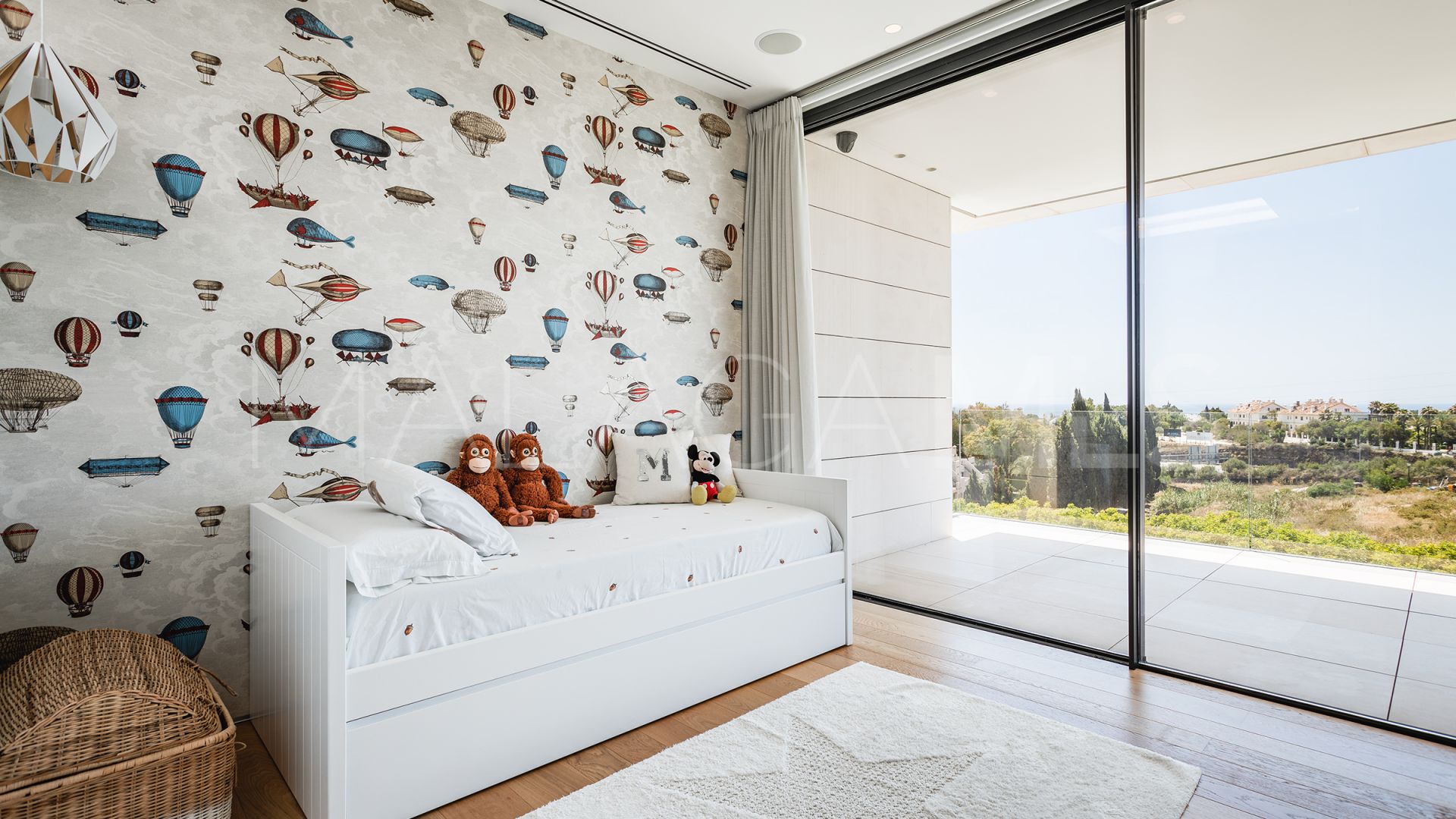 Villa for sale in Lomas del Virrey