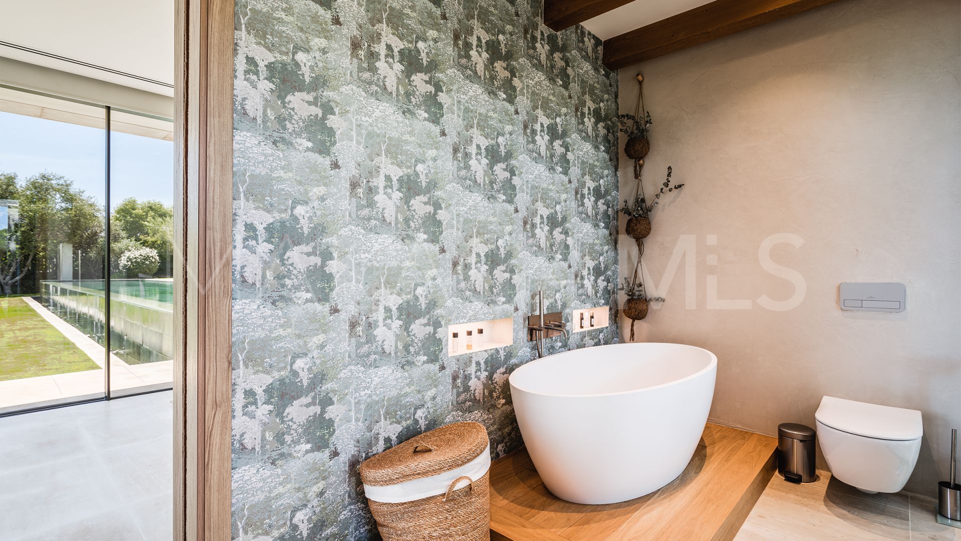 Villa for sale in Lomas del Virrey