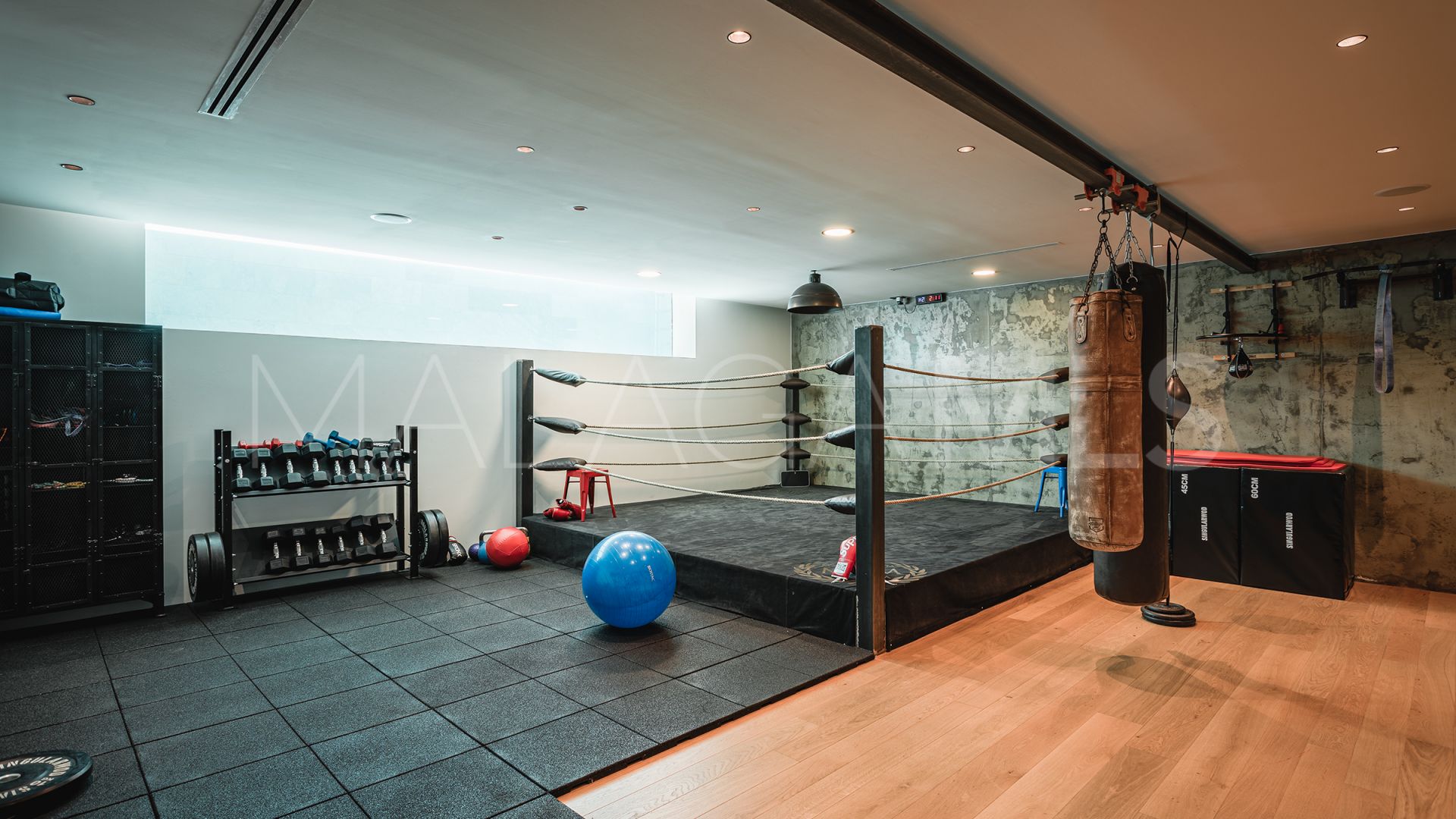 Villa for sale in Lomas del Virrey