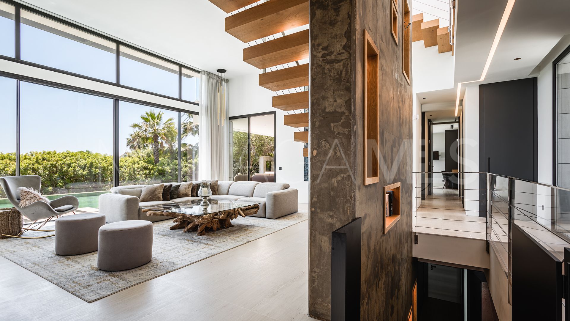 Villa for sale in Lomas del Virrey