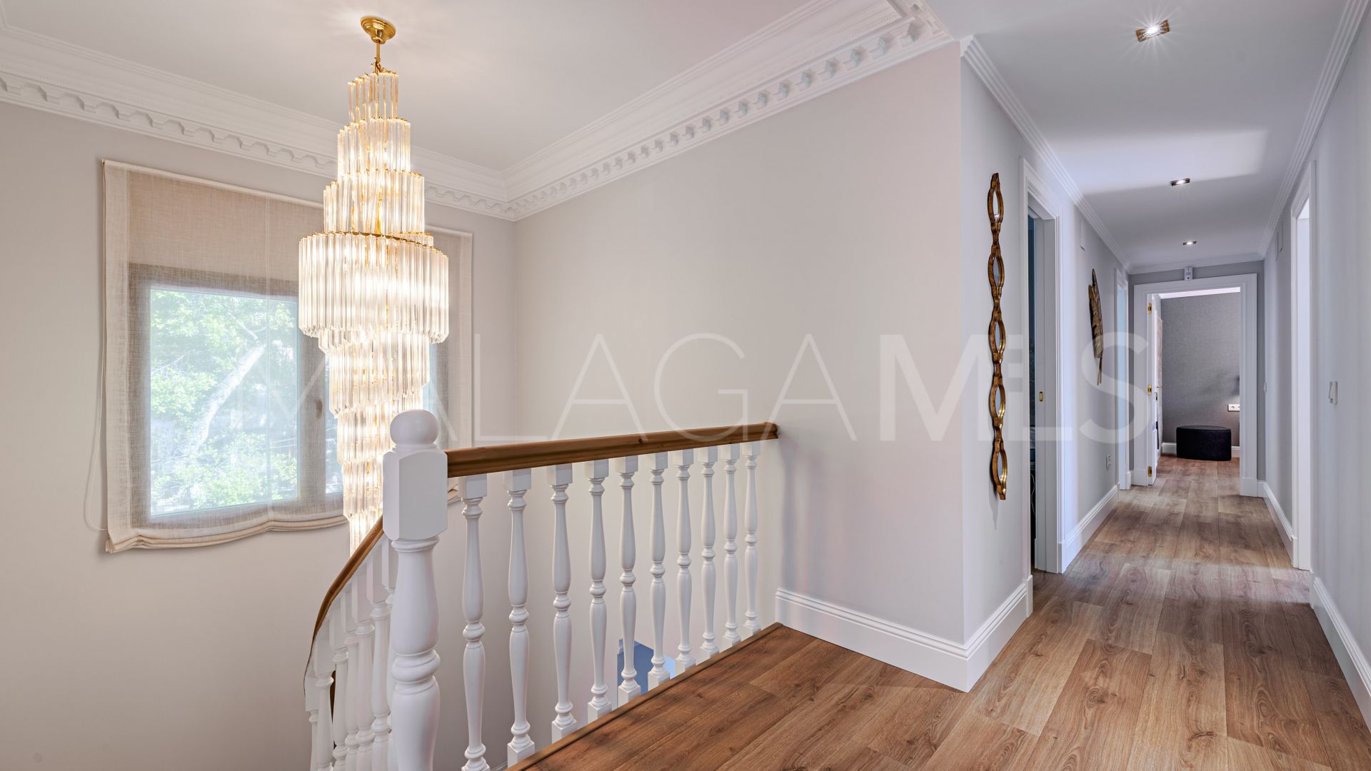 Buy villa in El Limonar